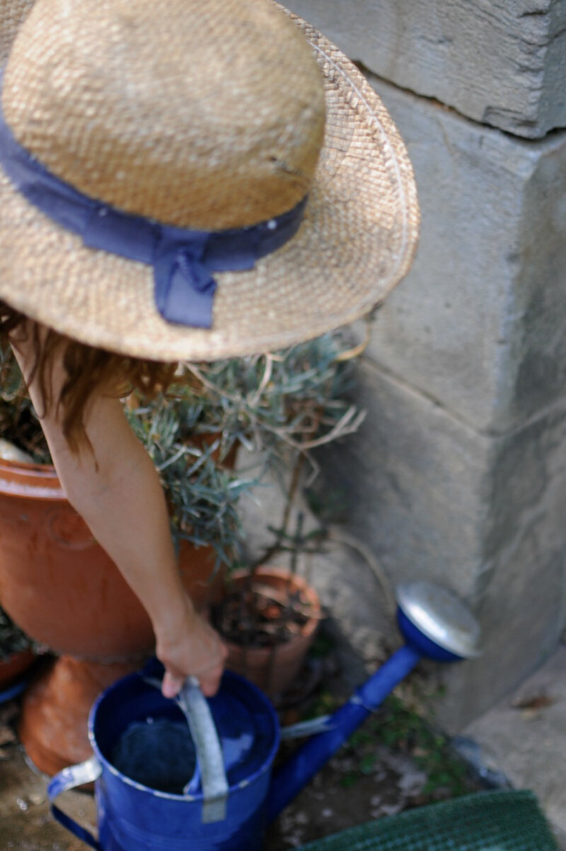 chelsea fuss simple matters reading my tea leaves