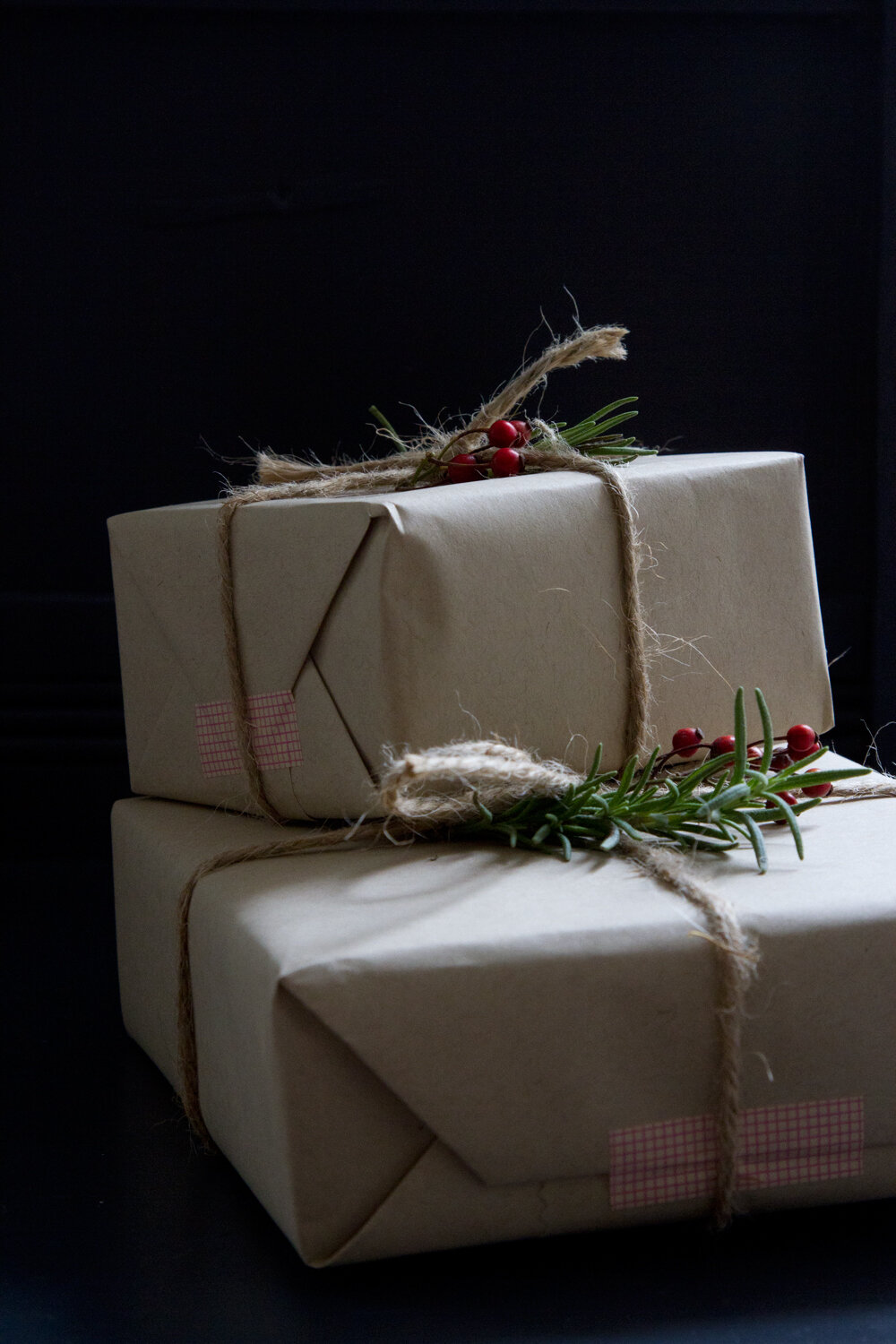 holiday gifts, two ways | reading my tea leaves
