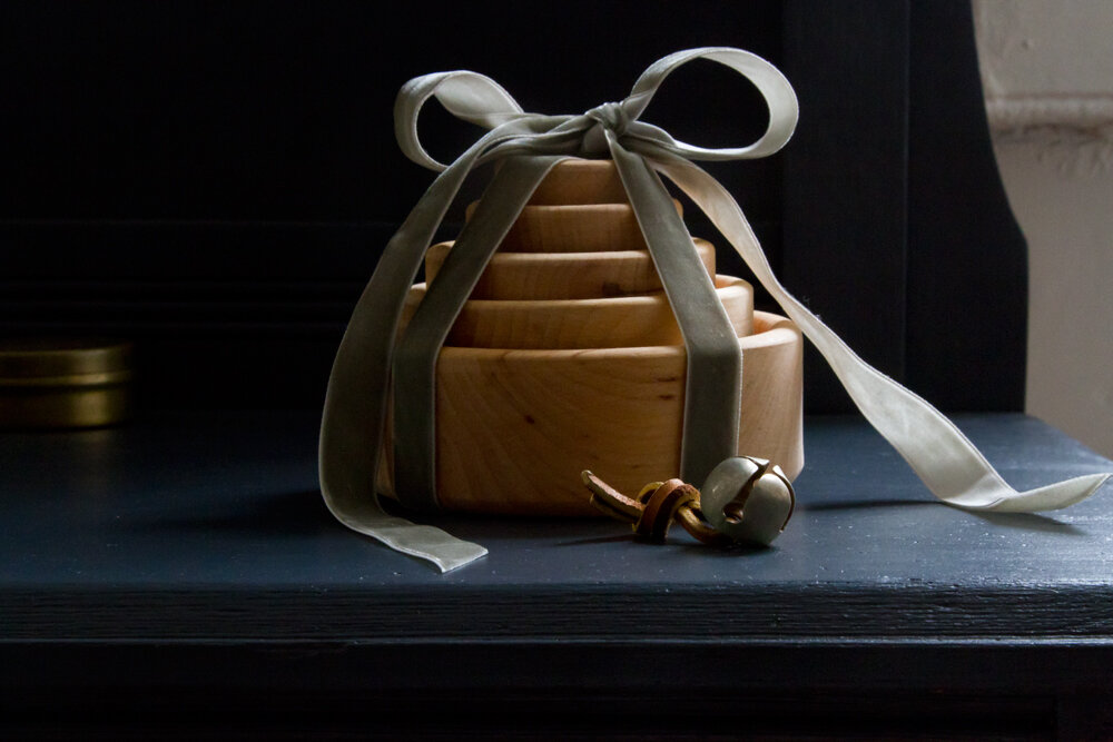 holiday gifts for kids, two ways | reading my tea leaves