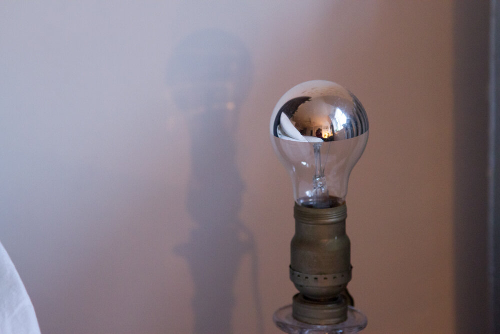 light_bulb__reading_my_tea_leaves_0670