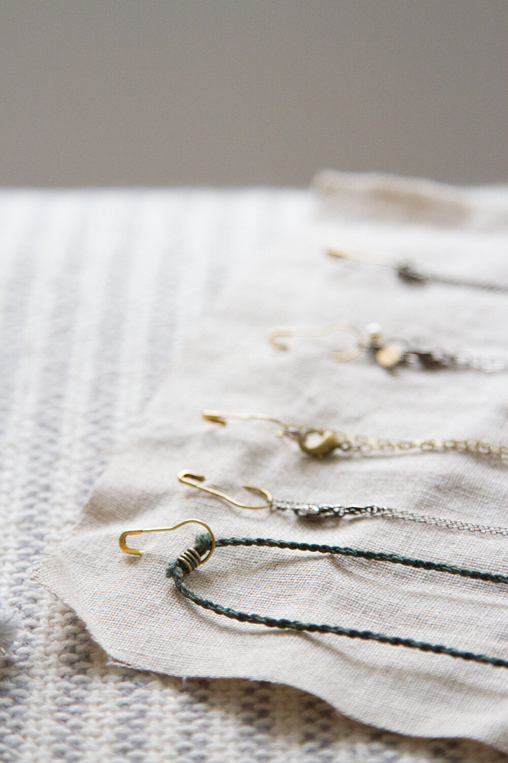 necklace organizer | reading my tea leaves