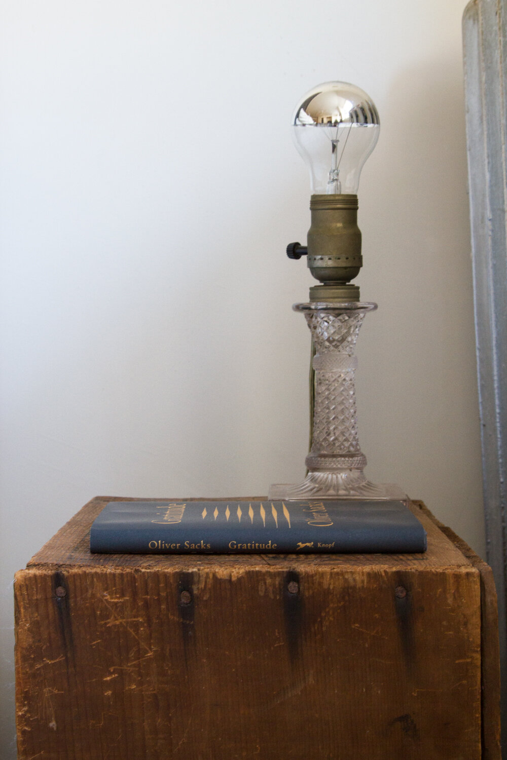 decluttering resolutions for a new year | reading my tea leaves