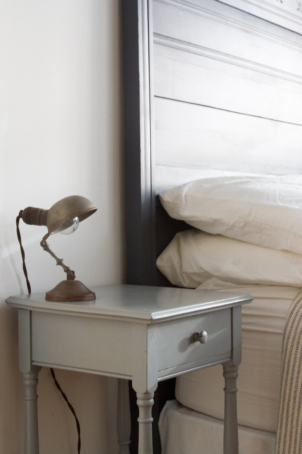 decluttering resolutions for a new year | reading my tea leaves