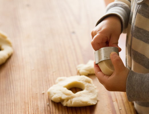 make your own five-minute playdough | reading my tea leaves