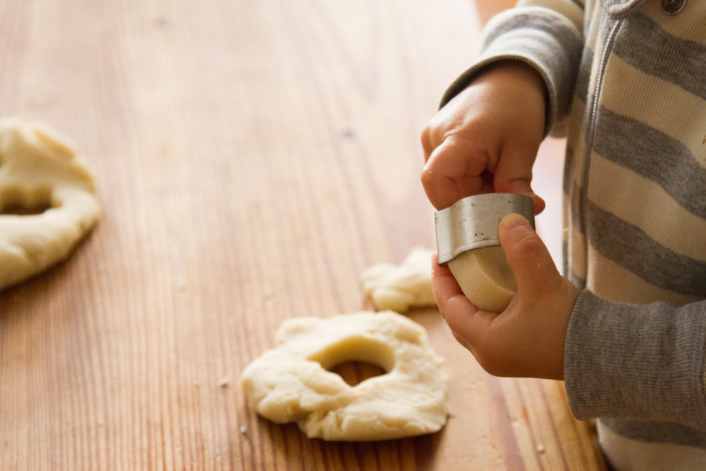 make your own five-minute playdough | reading my tea leaves