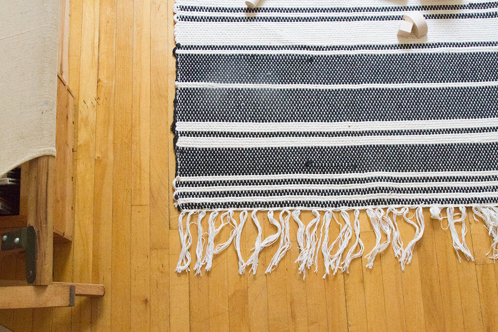 rug_reading_my_tea_leaves_IMG_2553