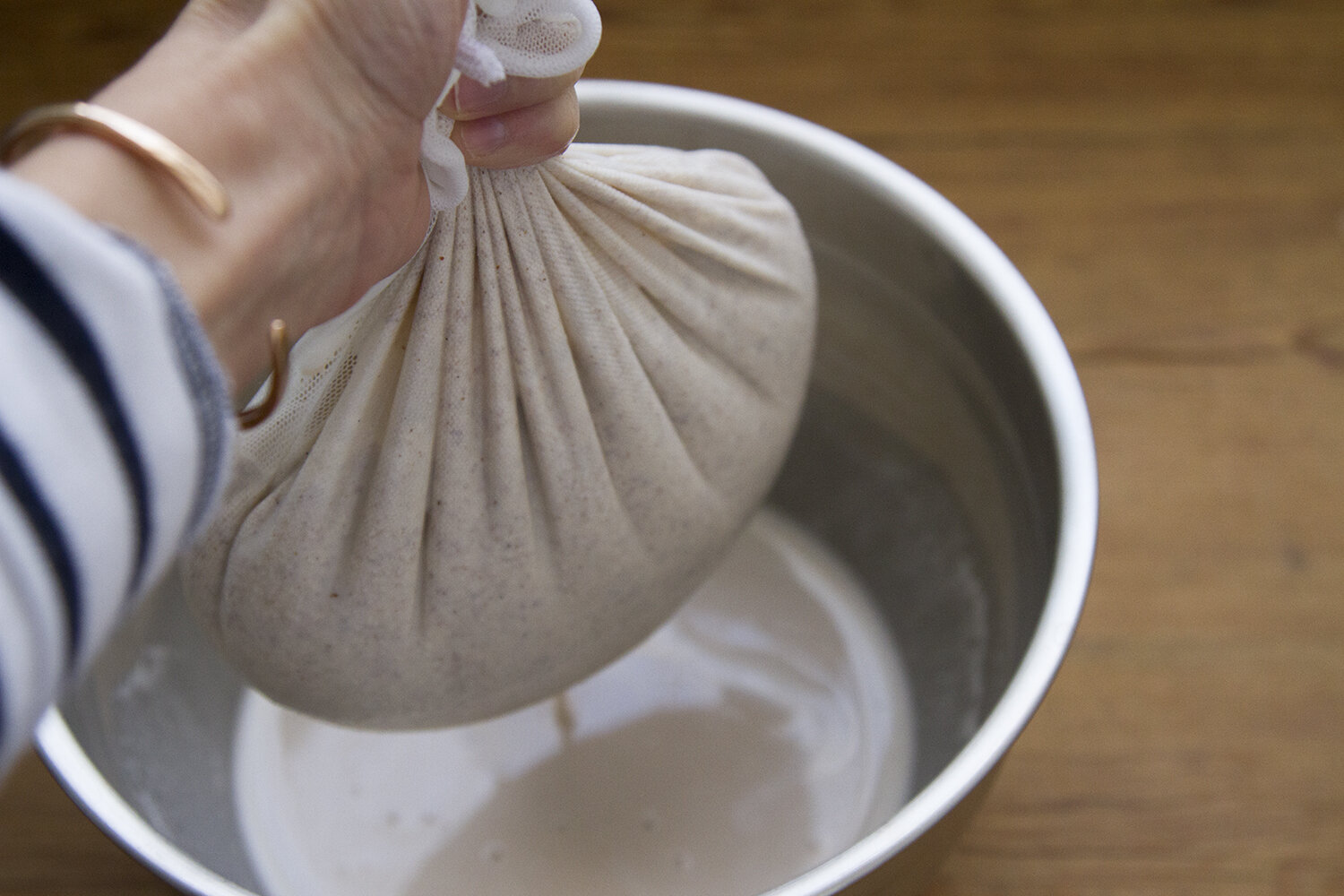 make your own hazelnut milk | reading my tea leaves