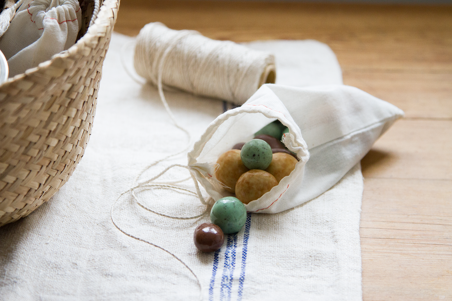 clutter-free easter basket | reading my tea leaves