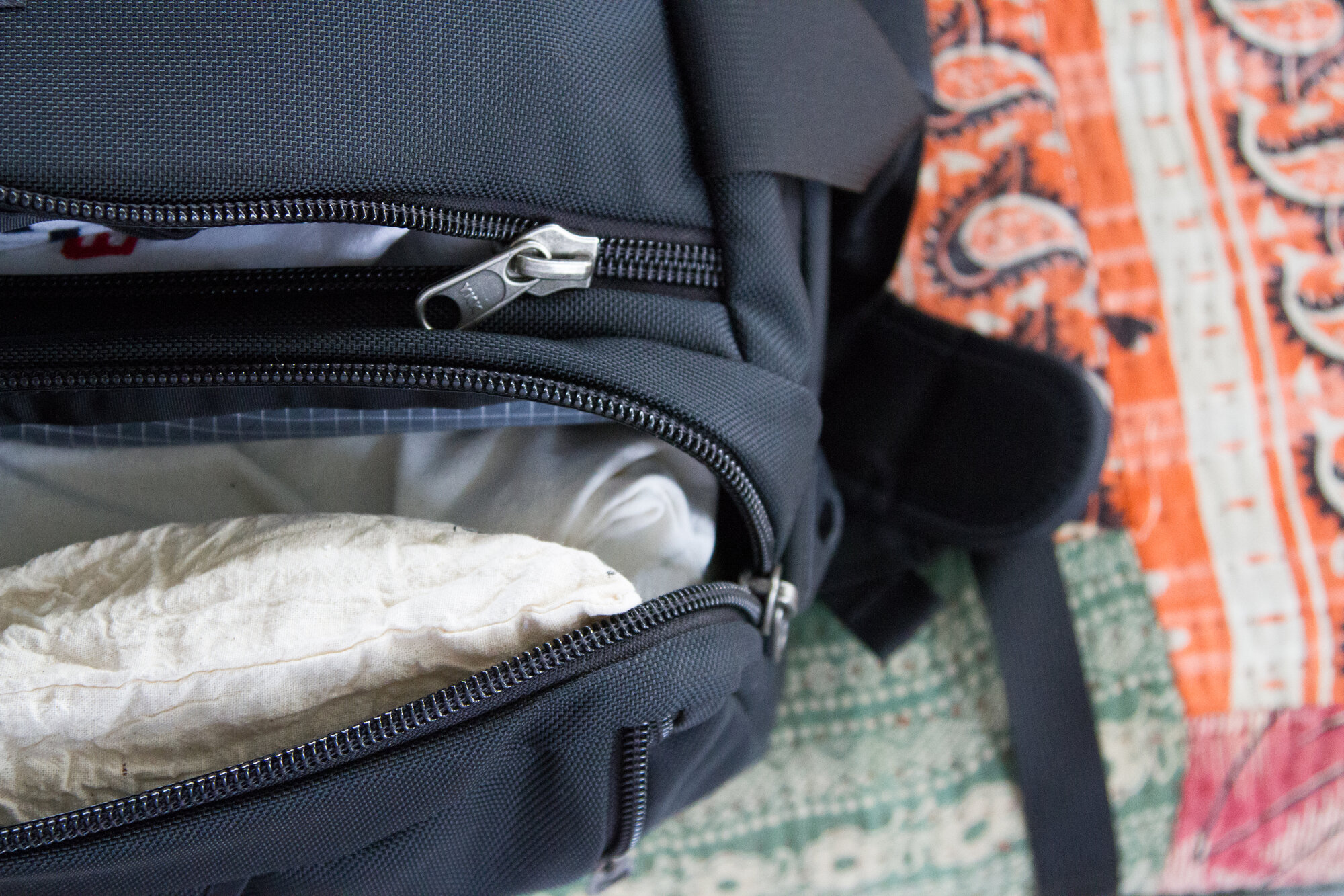 tom_bihn_bag_reading_my_tea_leaves_IMG_5410