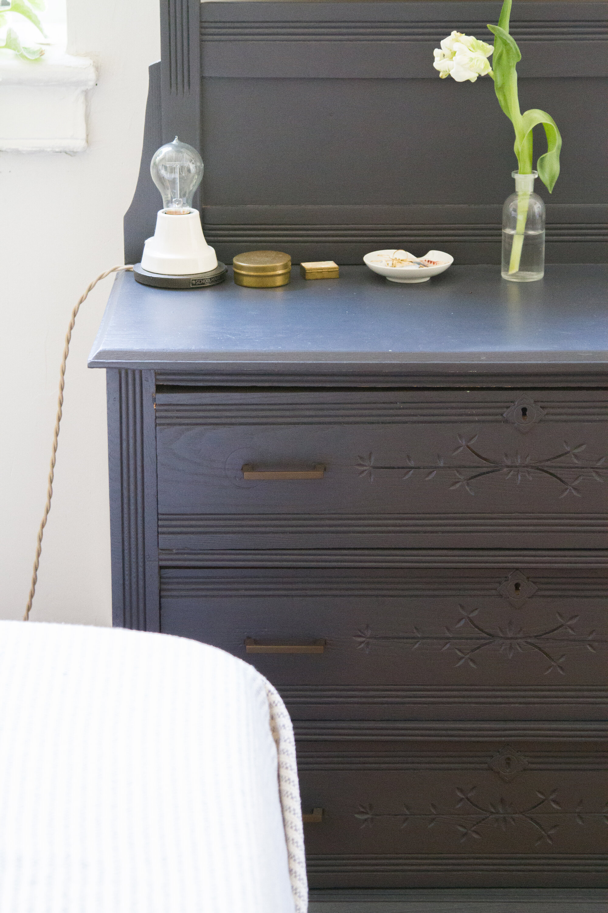 dresser drawers in a tiny apartment | reading my tea leaves