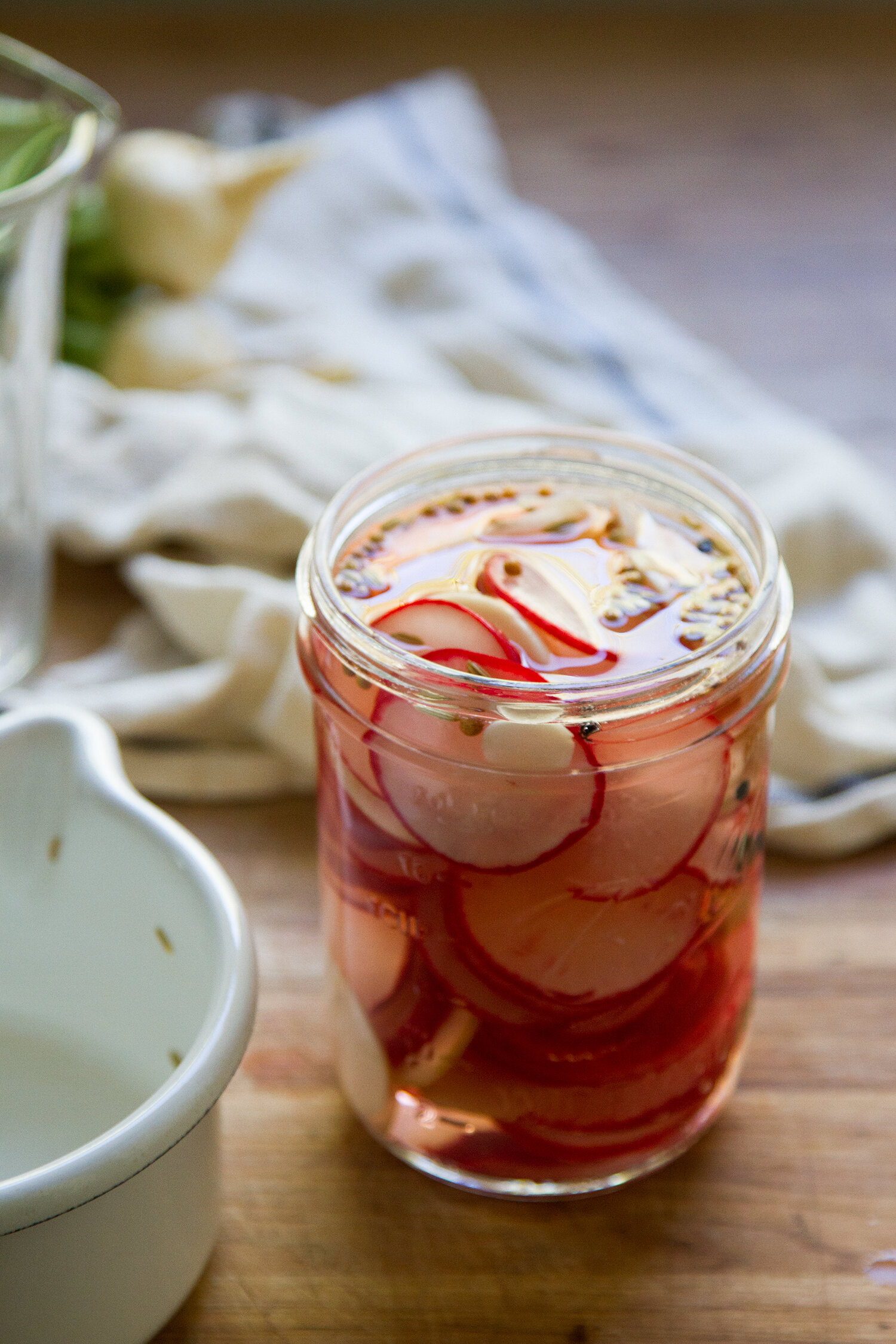 make your own pickled radishes | reading my tea leaves
