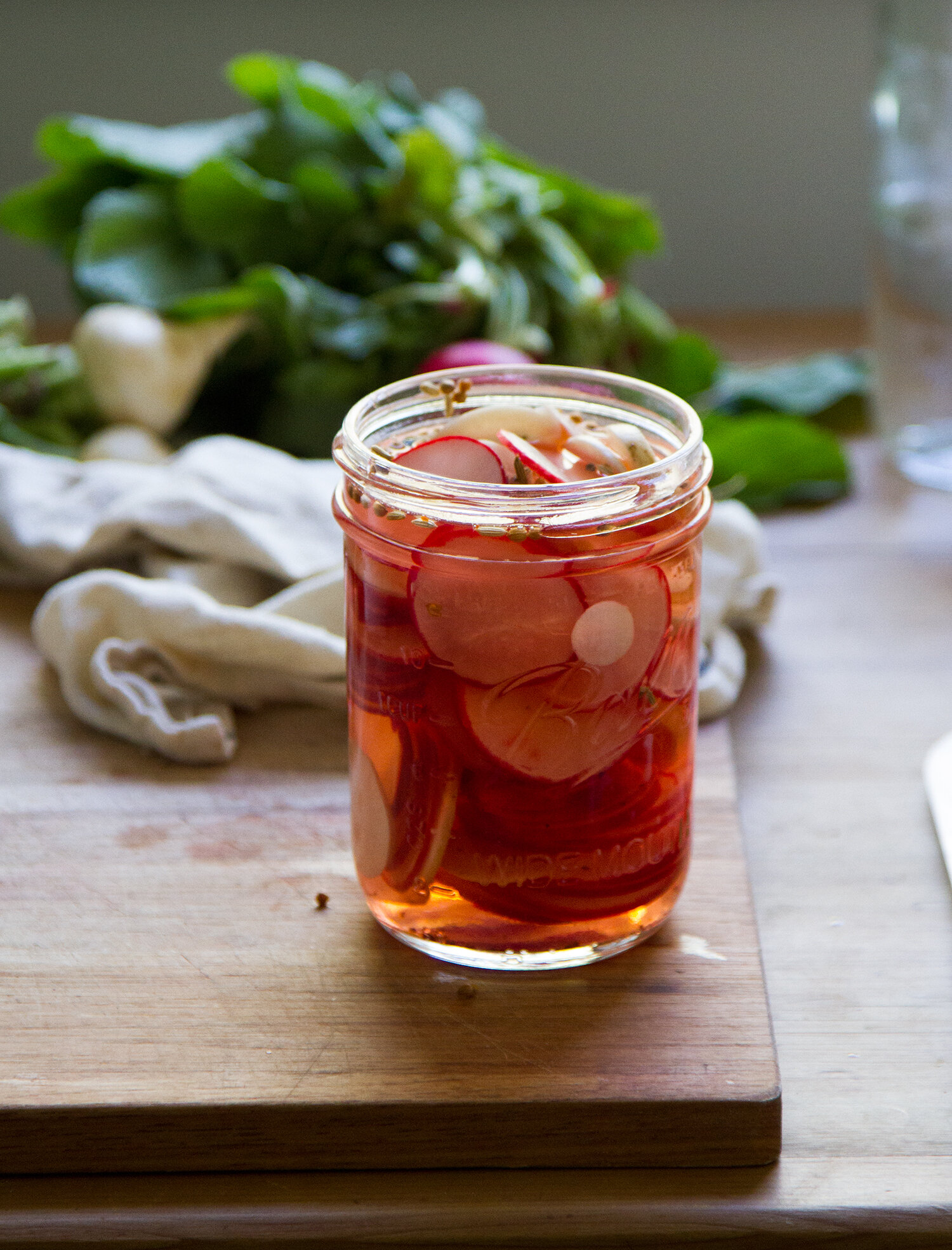 make your own pickled radishes | reading my tea leaves