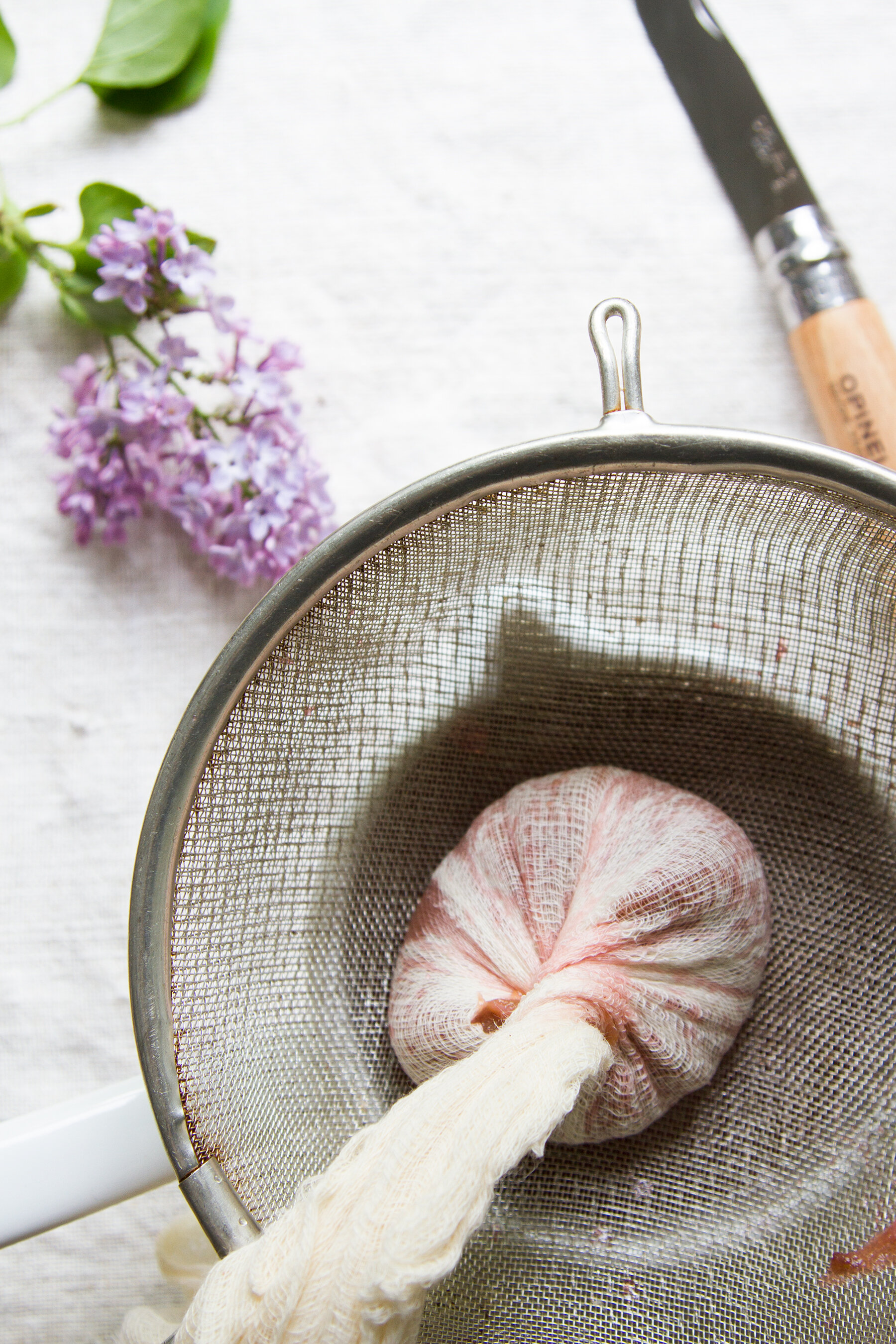 rhubarb and lilac spritzer | reading my tea leaves