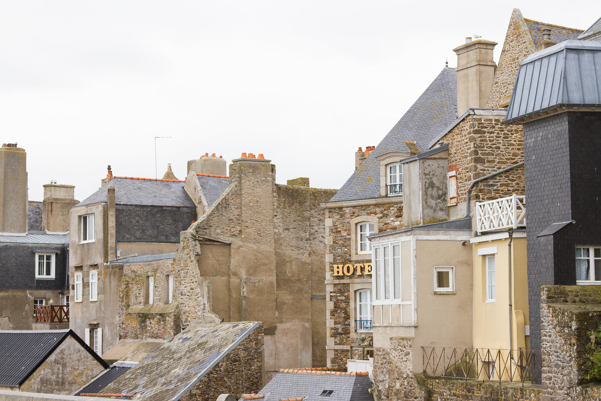 st_malo_reading_my_tea_leaves_IMG_1406