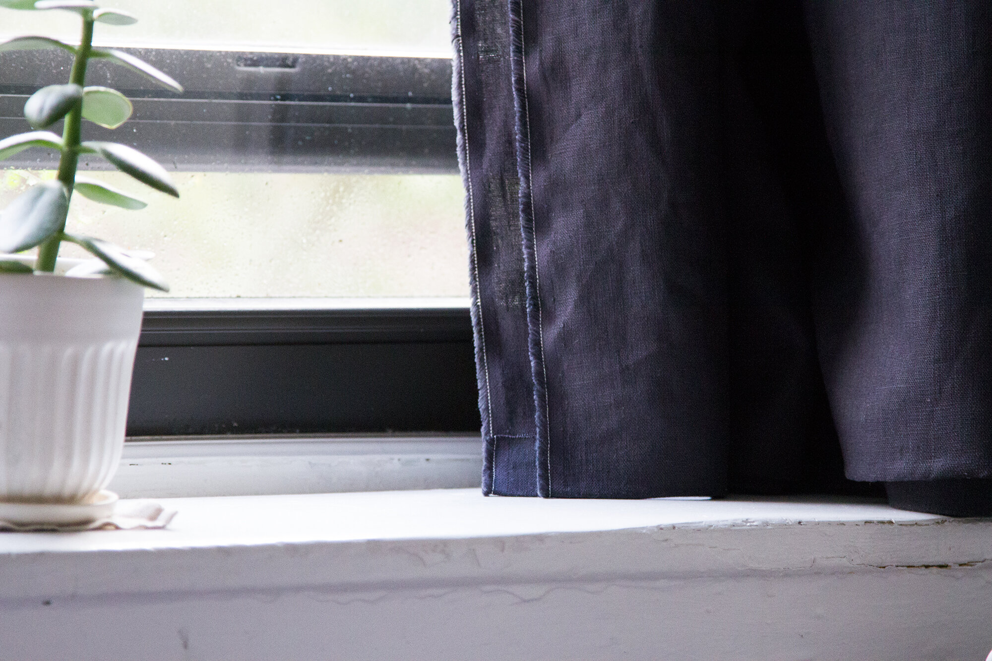 curtain_reading_my_tea_leaves_IMG_2592