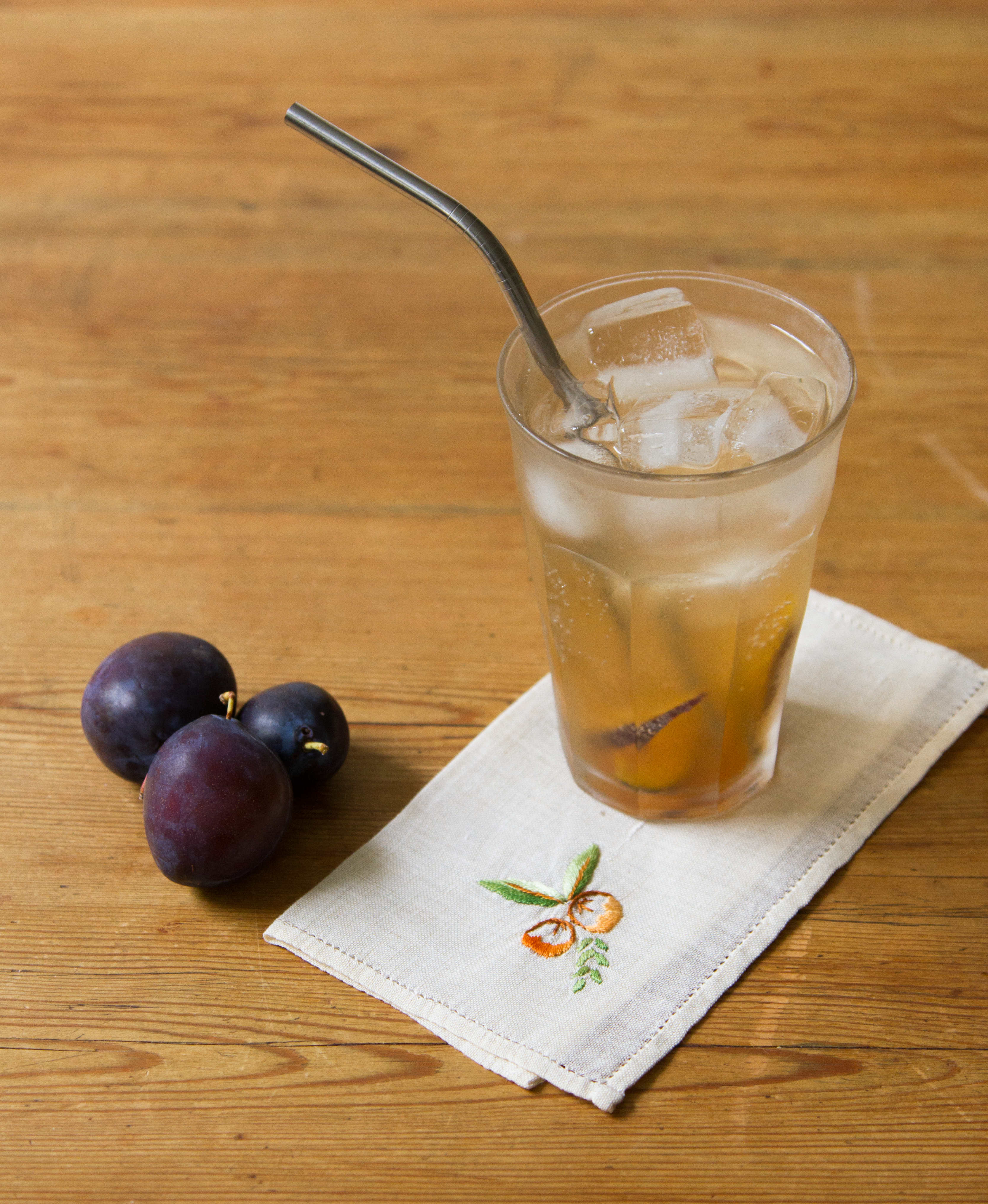 plum shrub | reading my tea leaves
