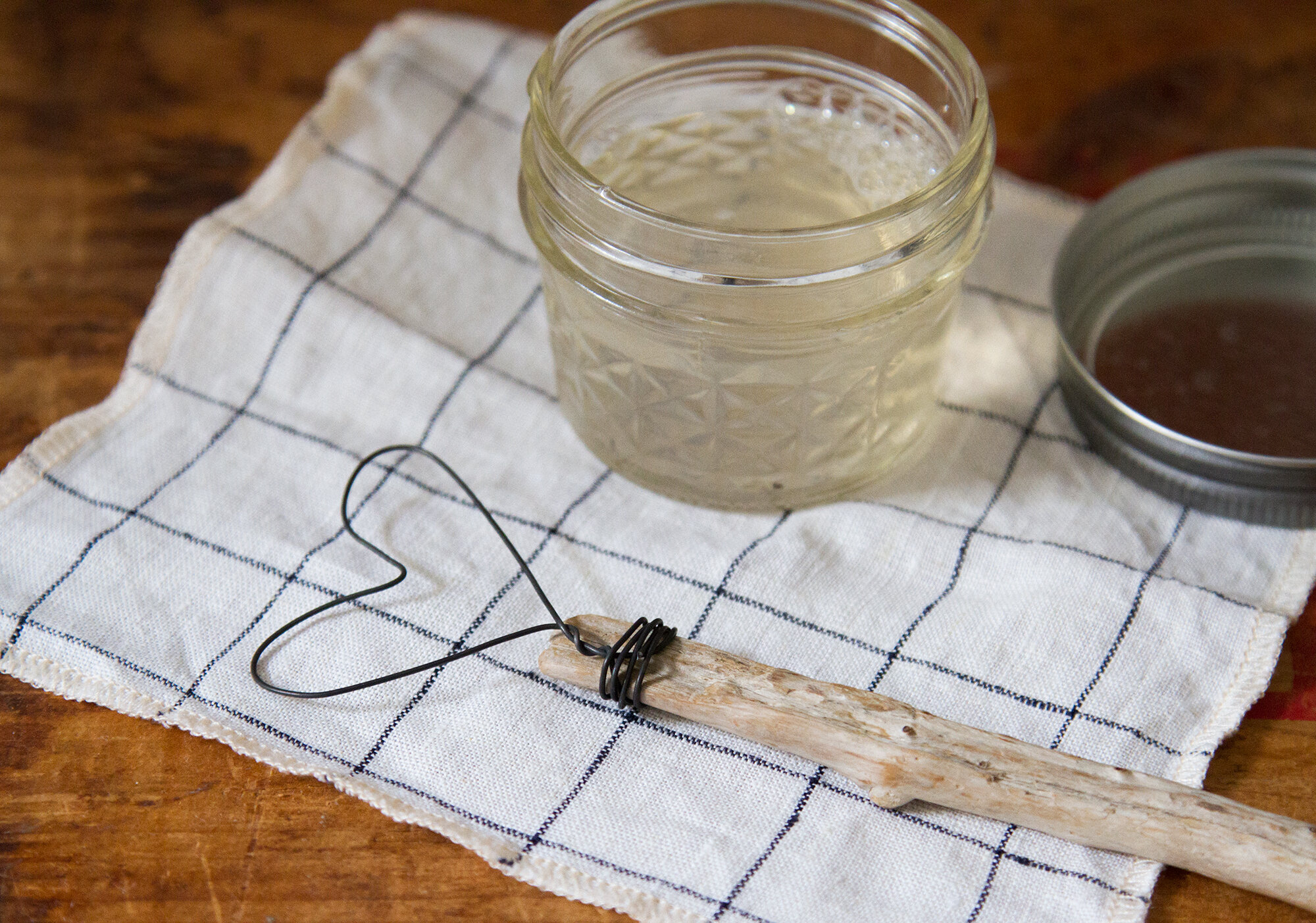 make your own bubbles and bubble wand | reading my tea leaves