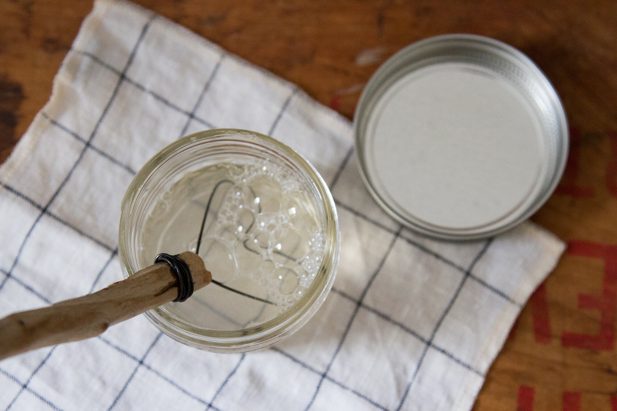 make your own bubbles and bubble wand | reading my tea leaves