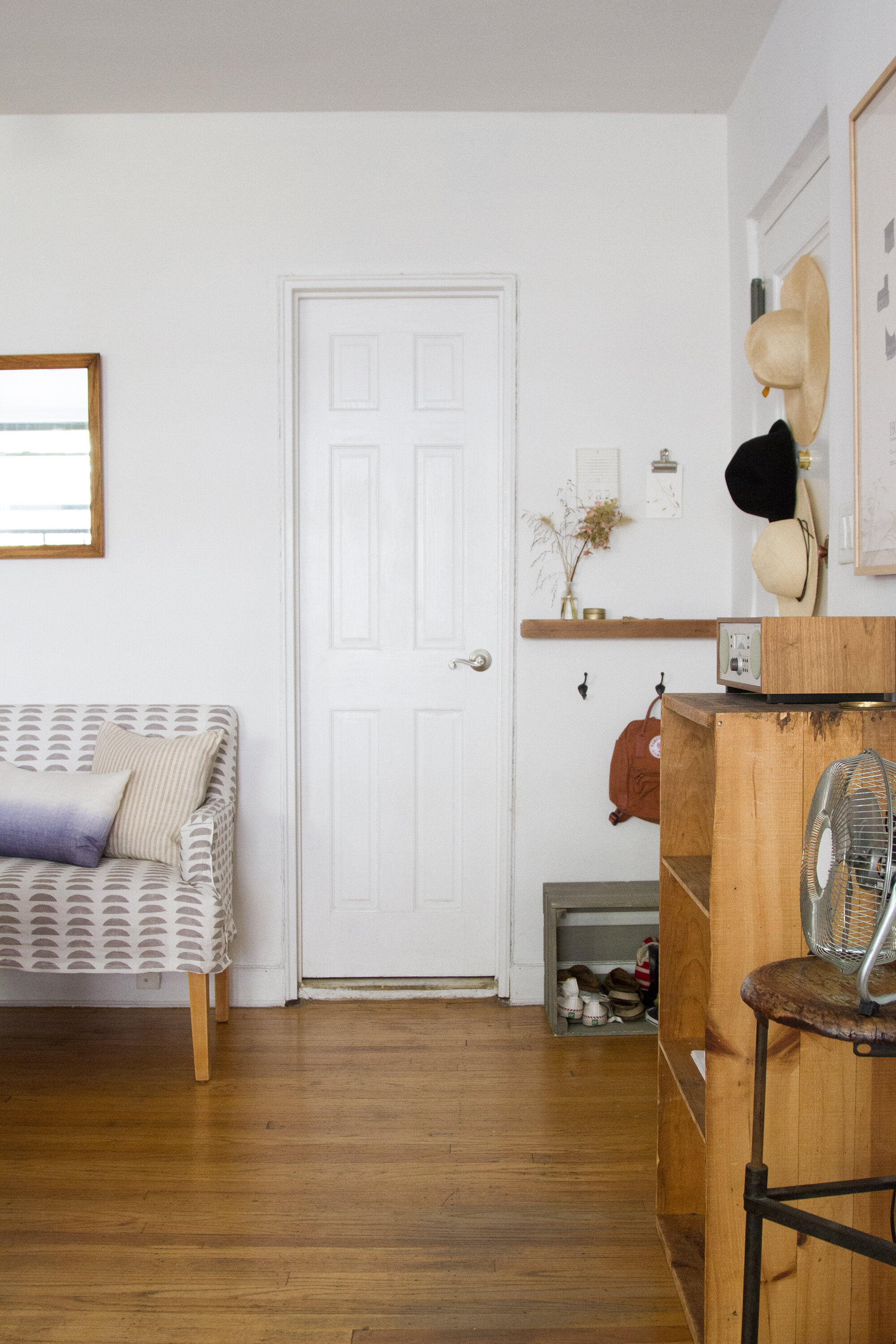 pattern in a tiny apartment | reading my tea leaves