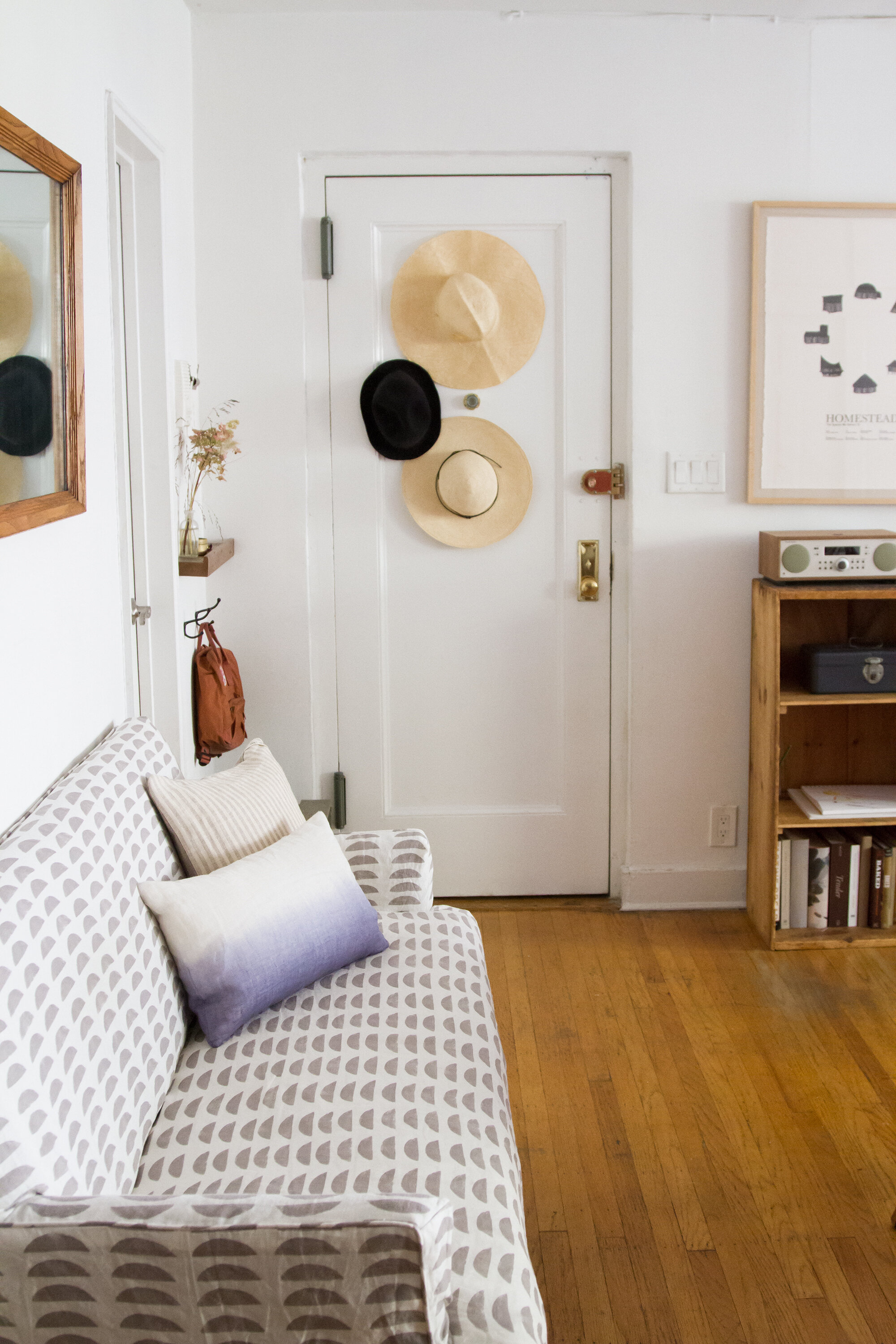 pattern in a tiny apartment | reading my tea leaves