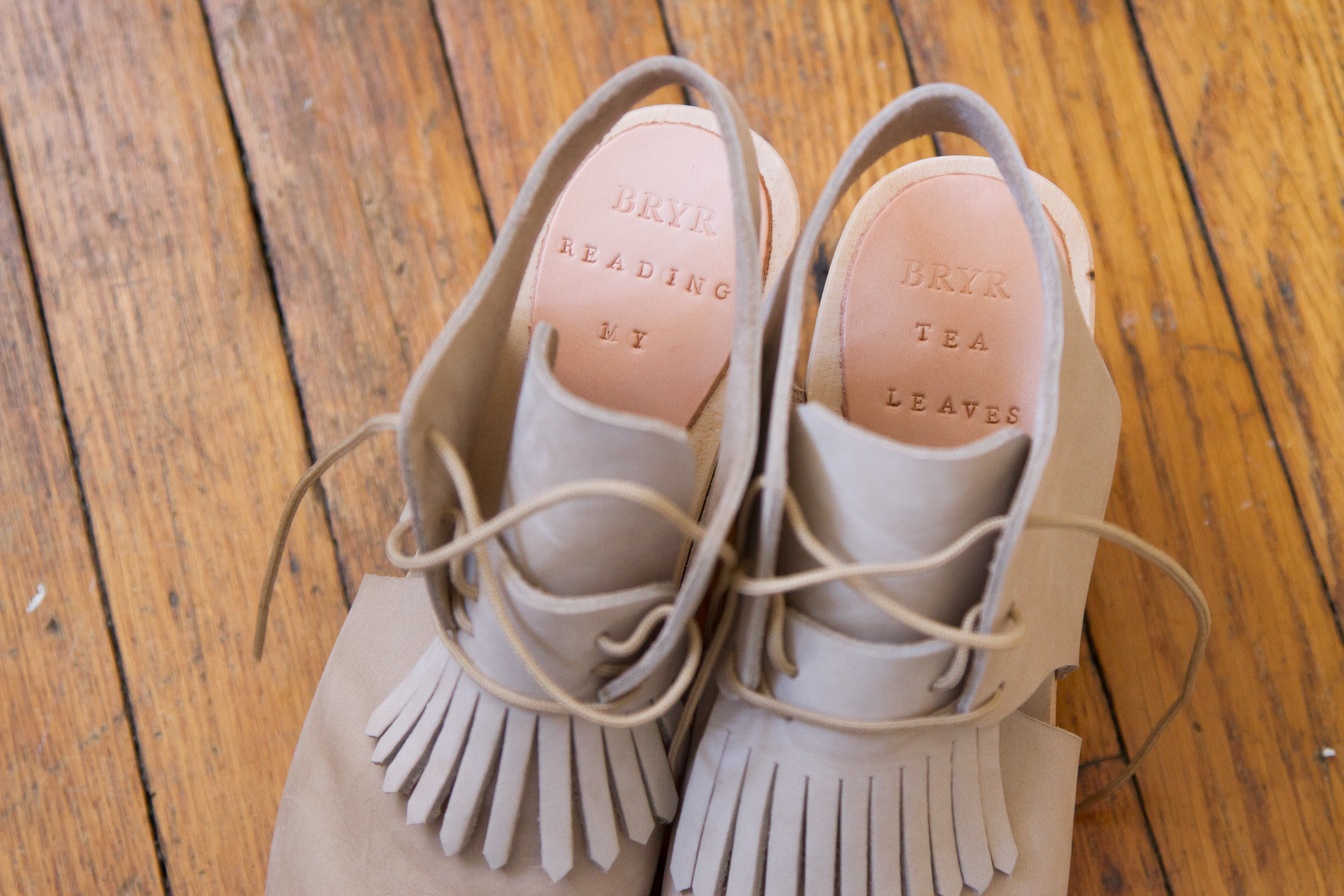 clogs_reading_my_tea_leaves_img_5551