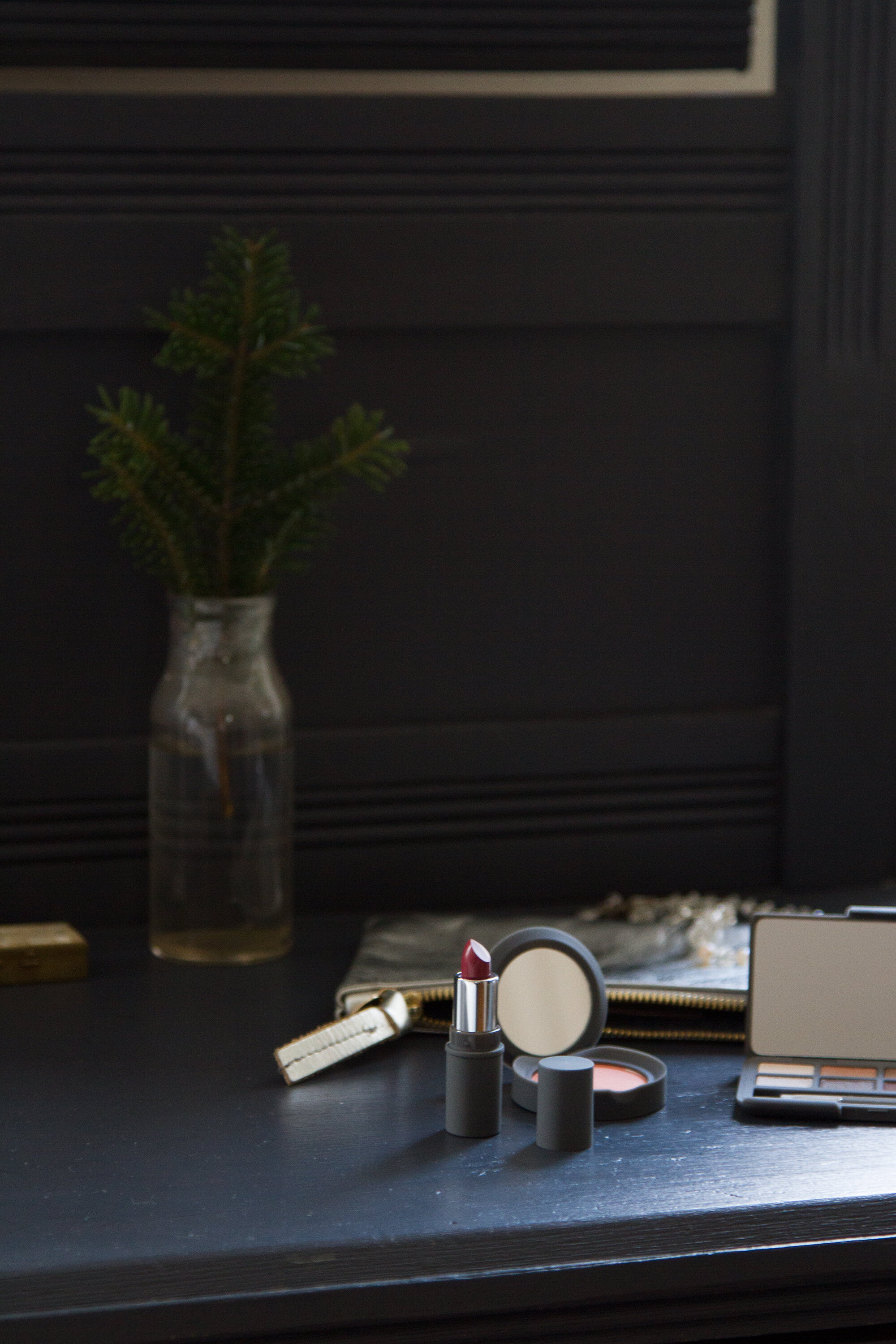 celebrating simplicity with stowaway | reading my tea leaves