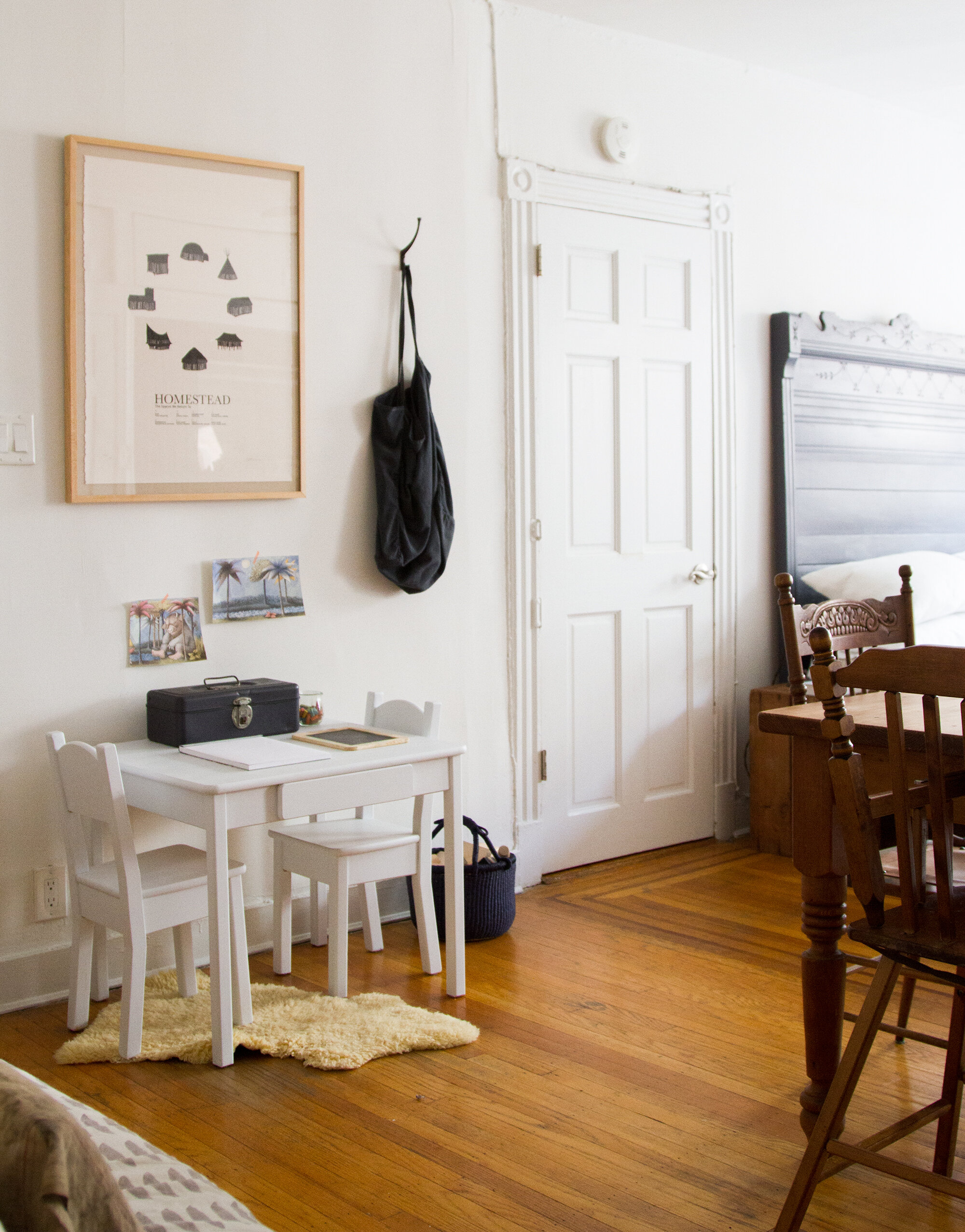life in a tiny apartment | reading my tea leaves