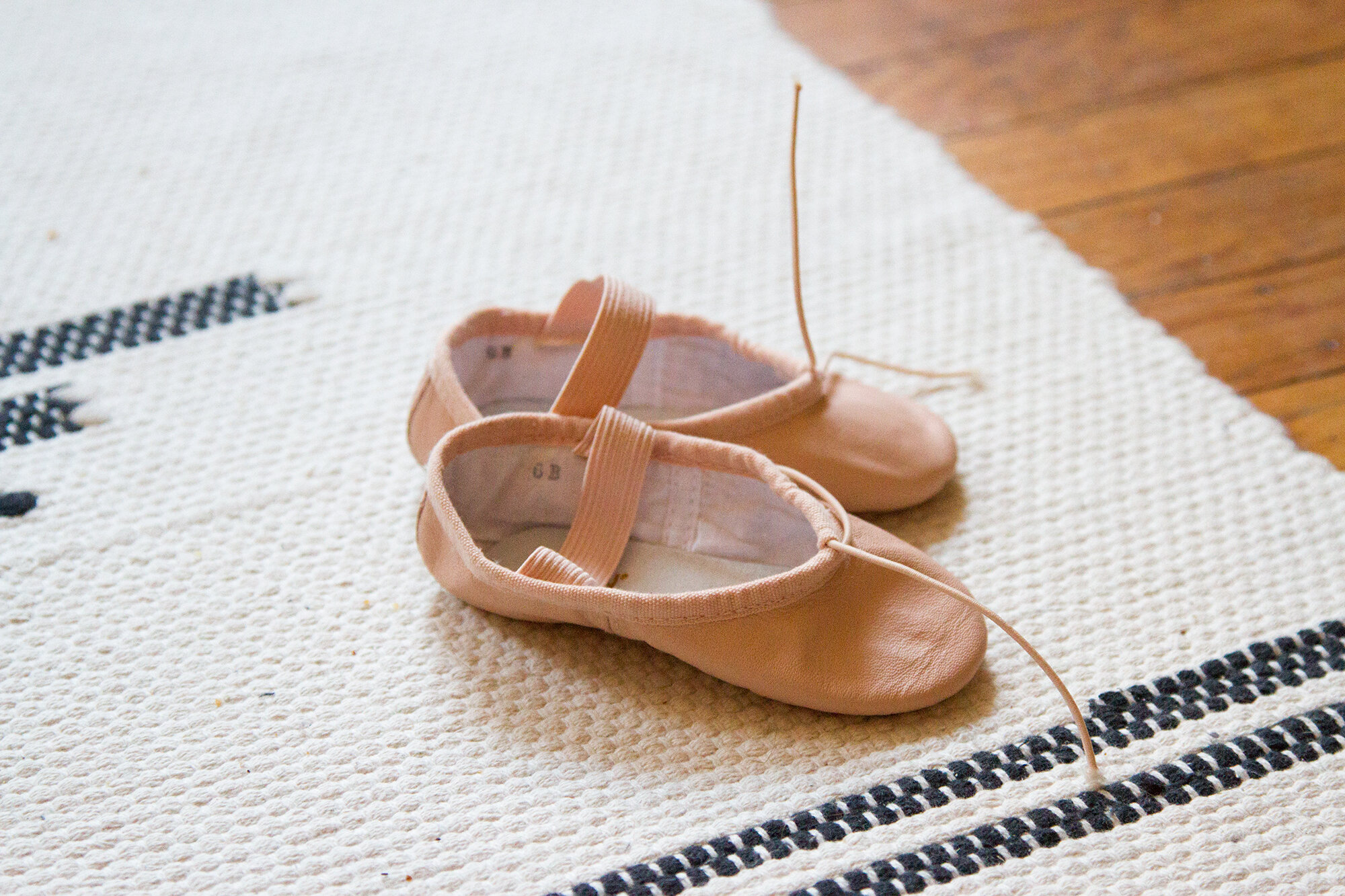 slippers_reading_my_tea_leaves_IMG_7351