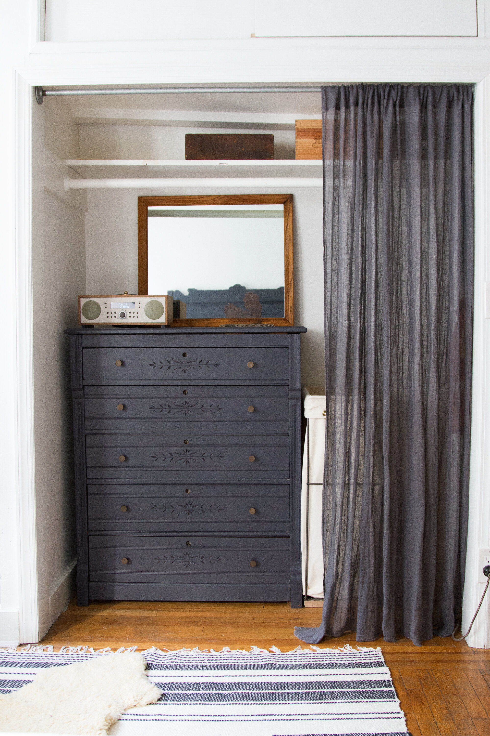 simple stuff: laundry hampers | reading my tea leaves