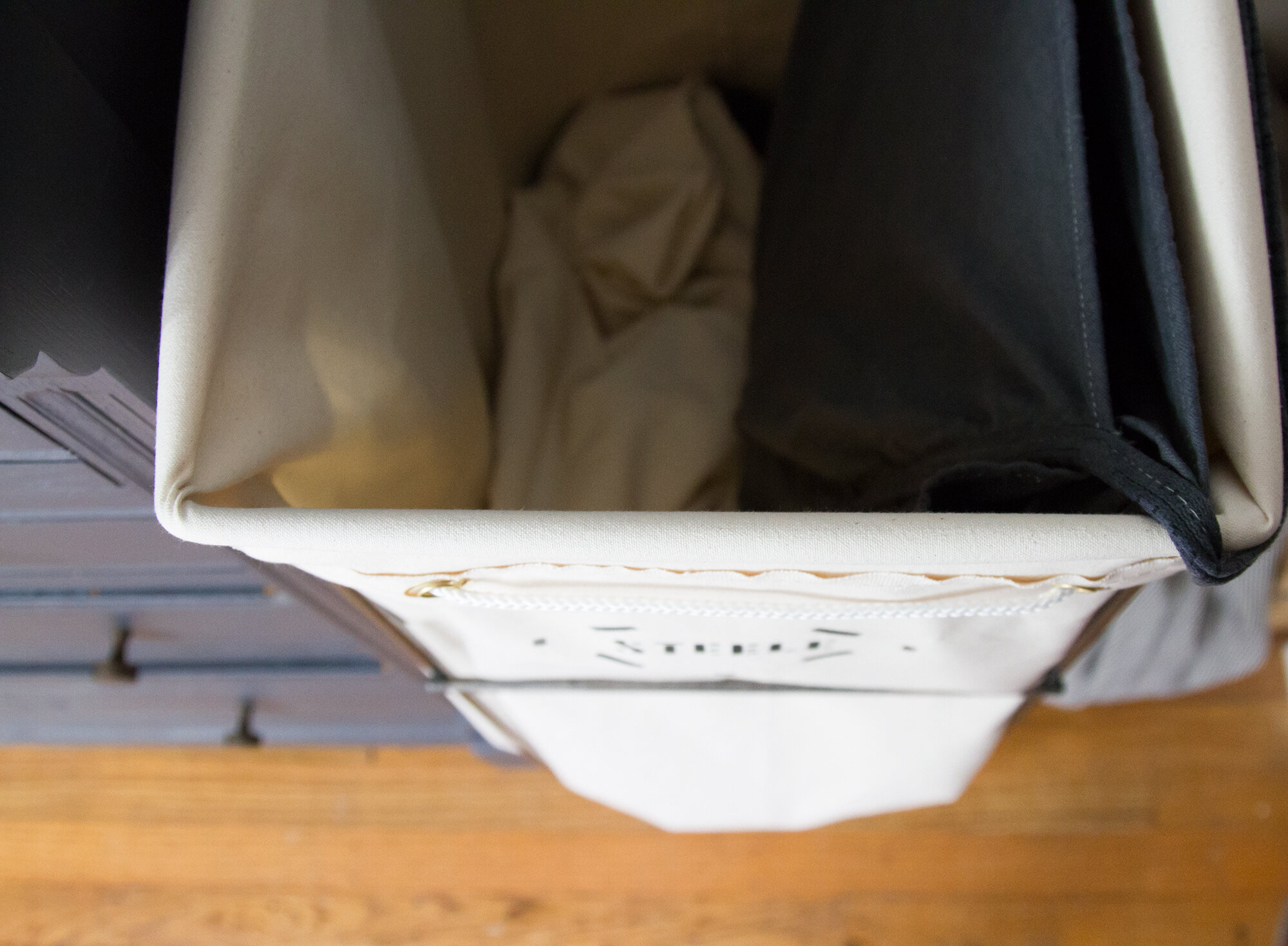 simple stuff: laundry hampers | reading my tea leaves
