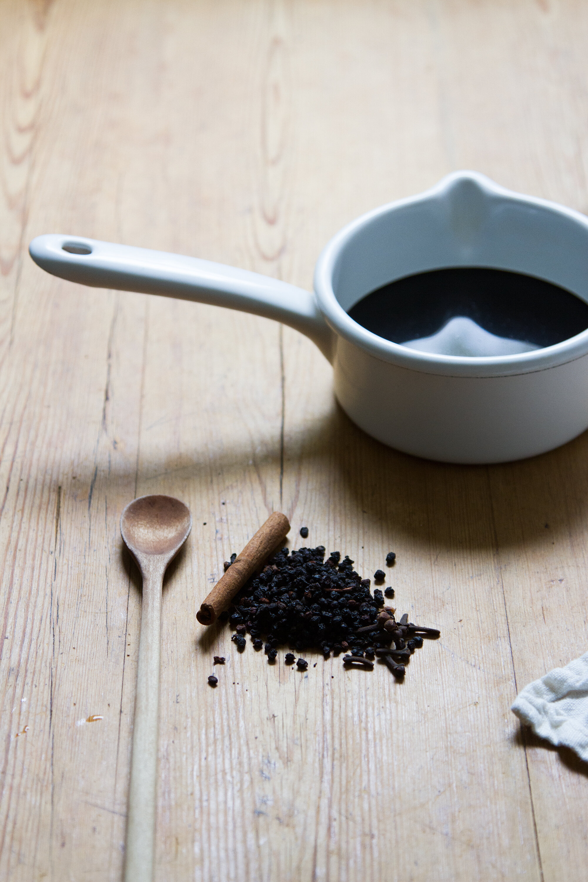 elderberry syrup | reading my tea leaves