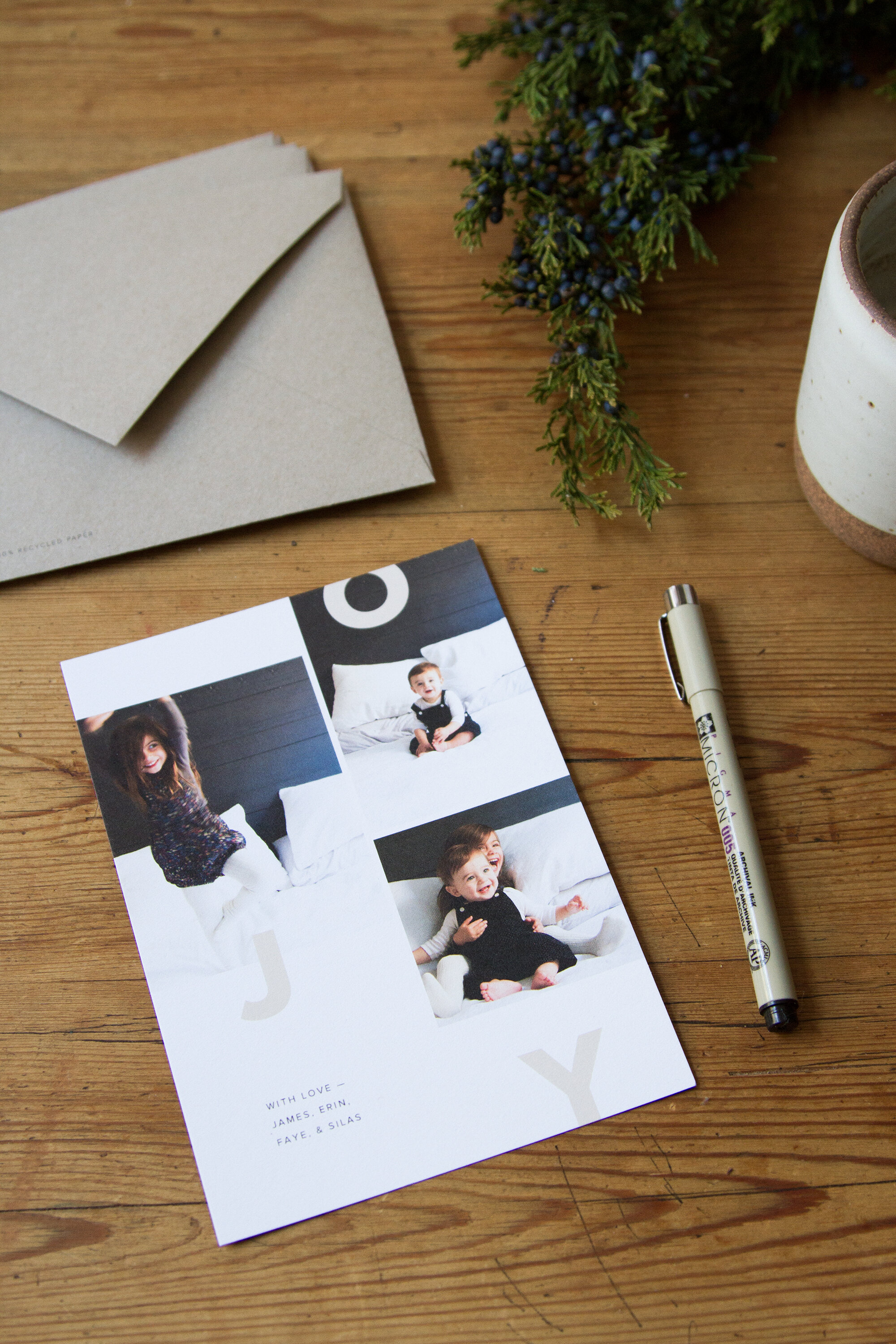 choosing a holiday card with artifact uprising | reading my tea leaves