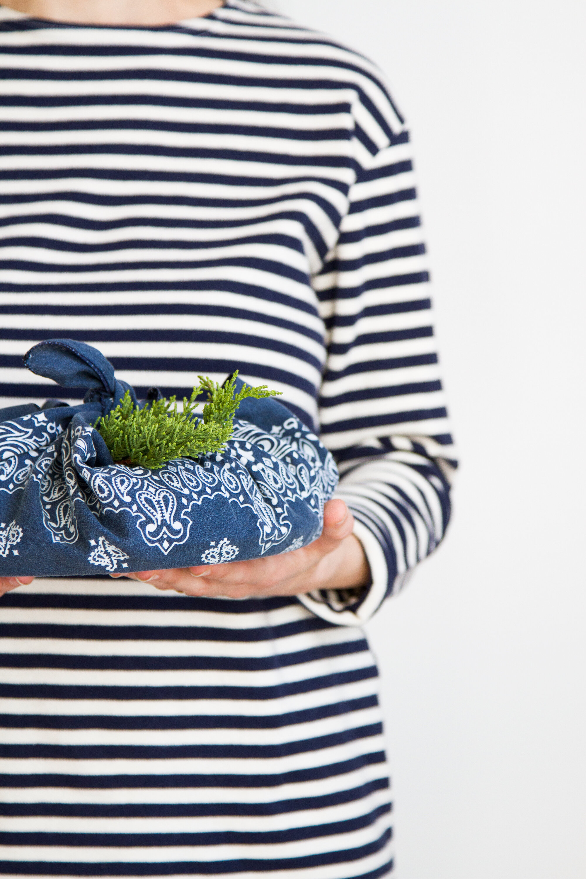 25 gifts under $25, for anyone | reading my tea leaves