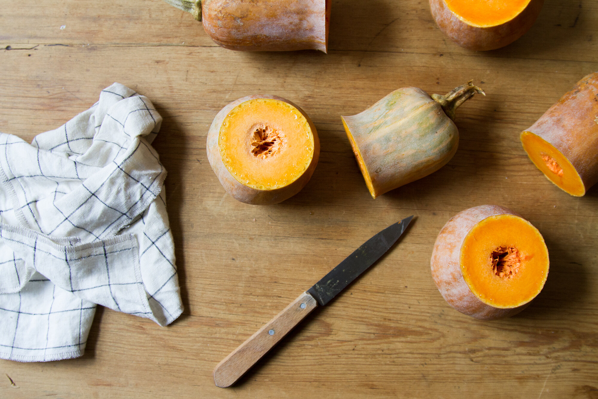 squash lanterns | reading my tea leaves