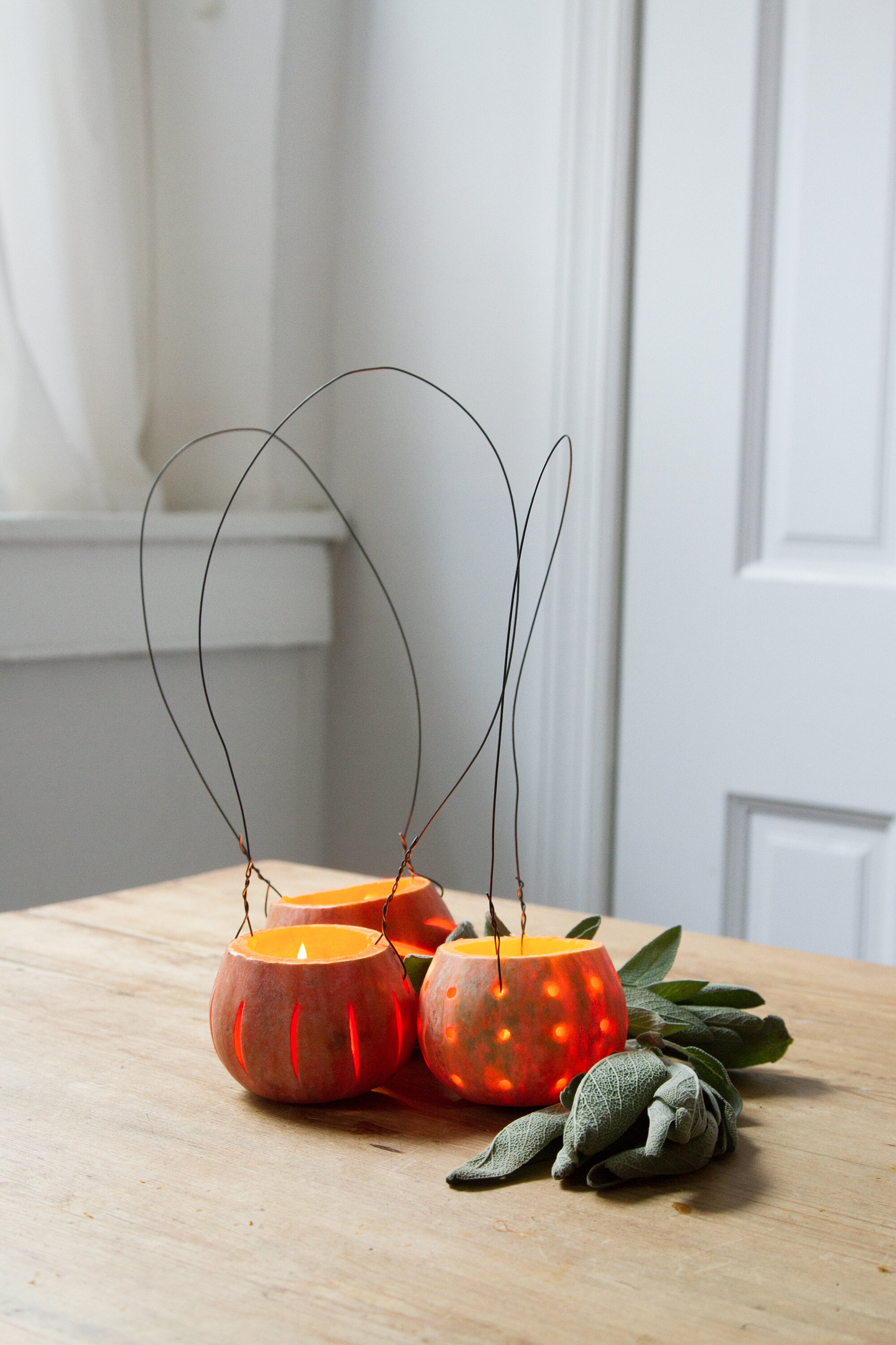 squash lanterns | reading my tea leaves