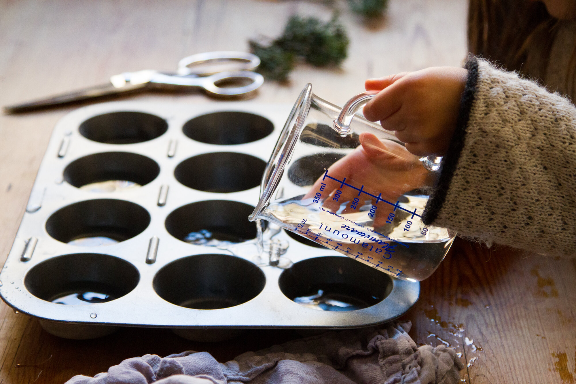ice ornaments | reading my tea leaves