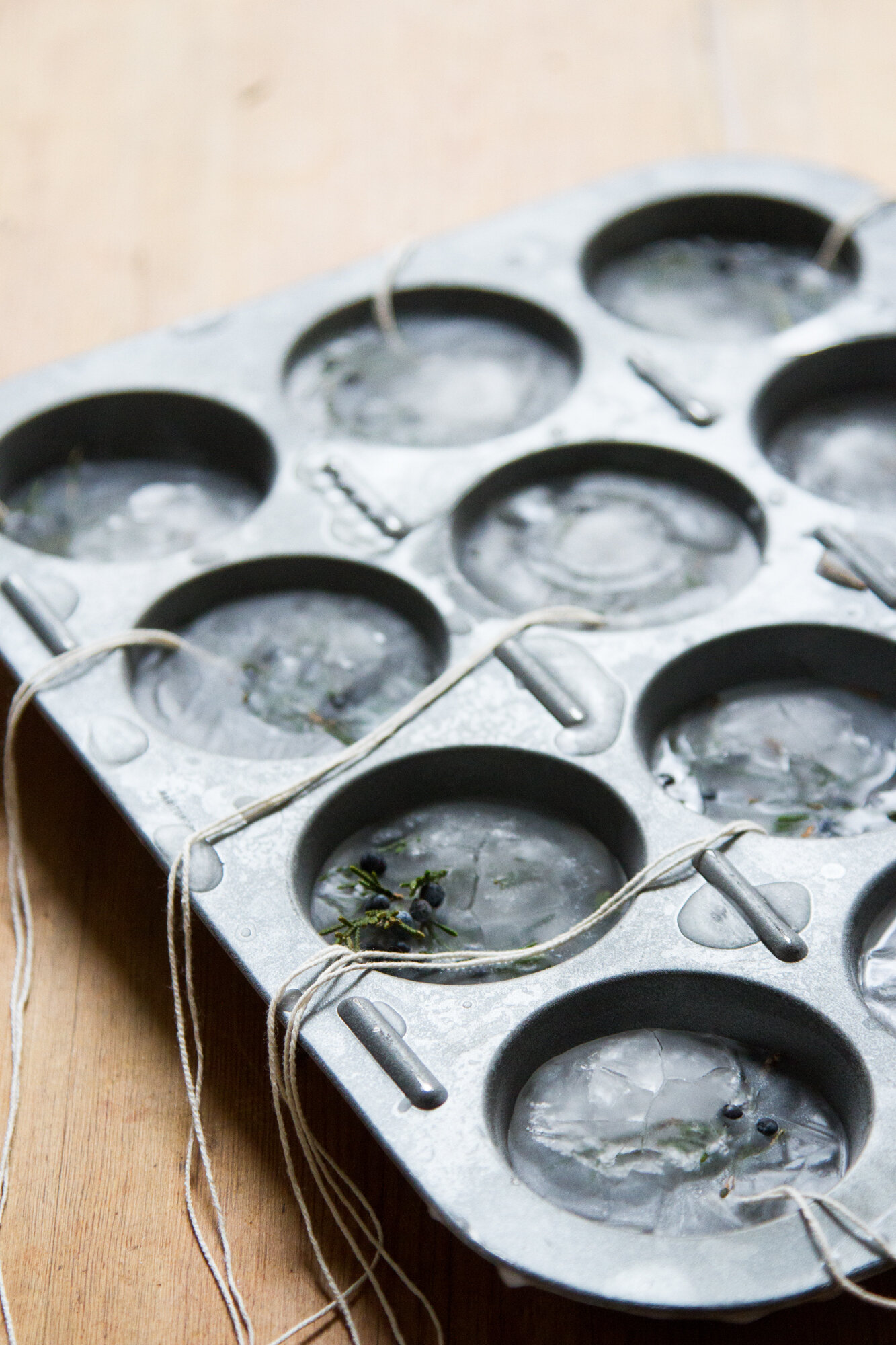 ice ornaments | reading my tea leaves