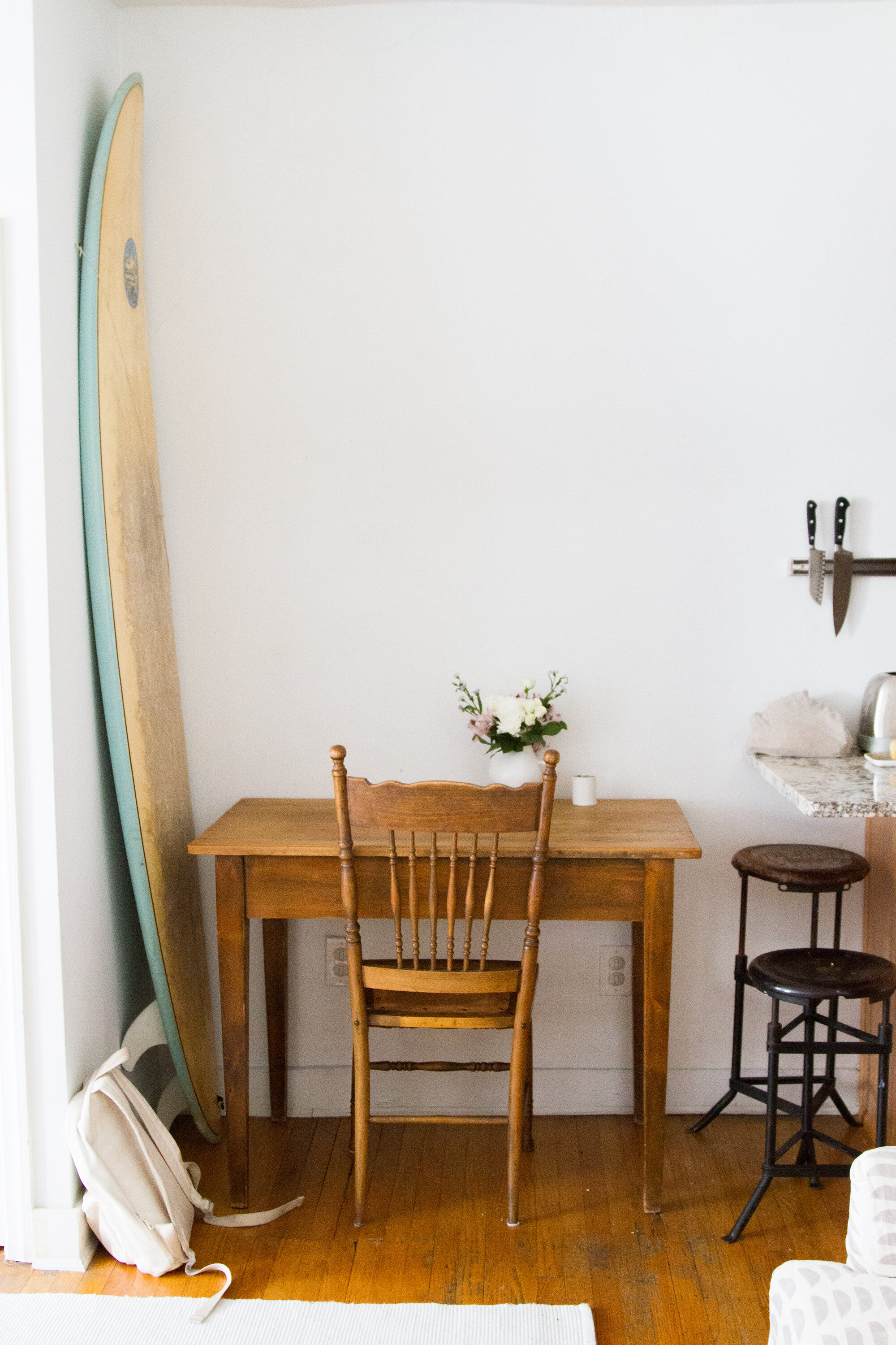 life in a tiny apartment | reading my tea leaves