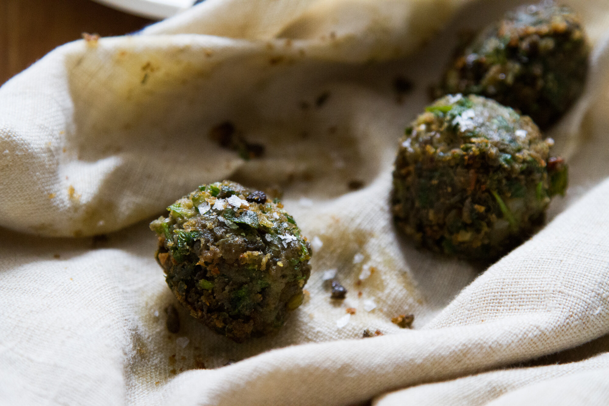 leftover lentil faux-lafel | reading my tea leaves