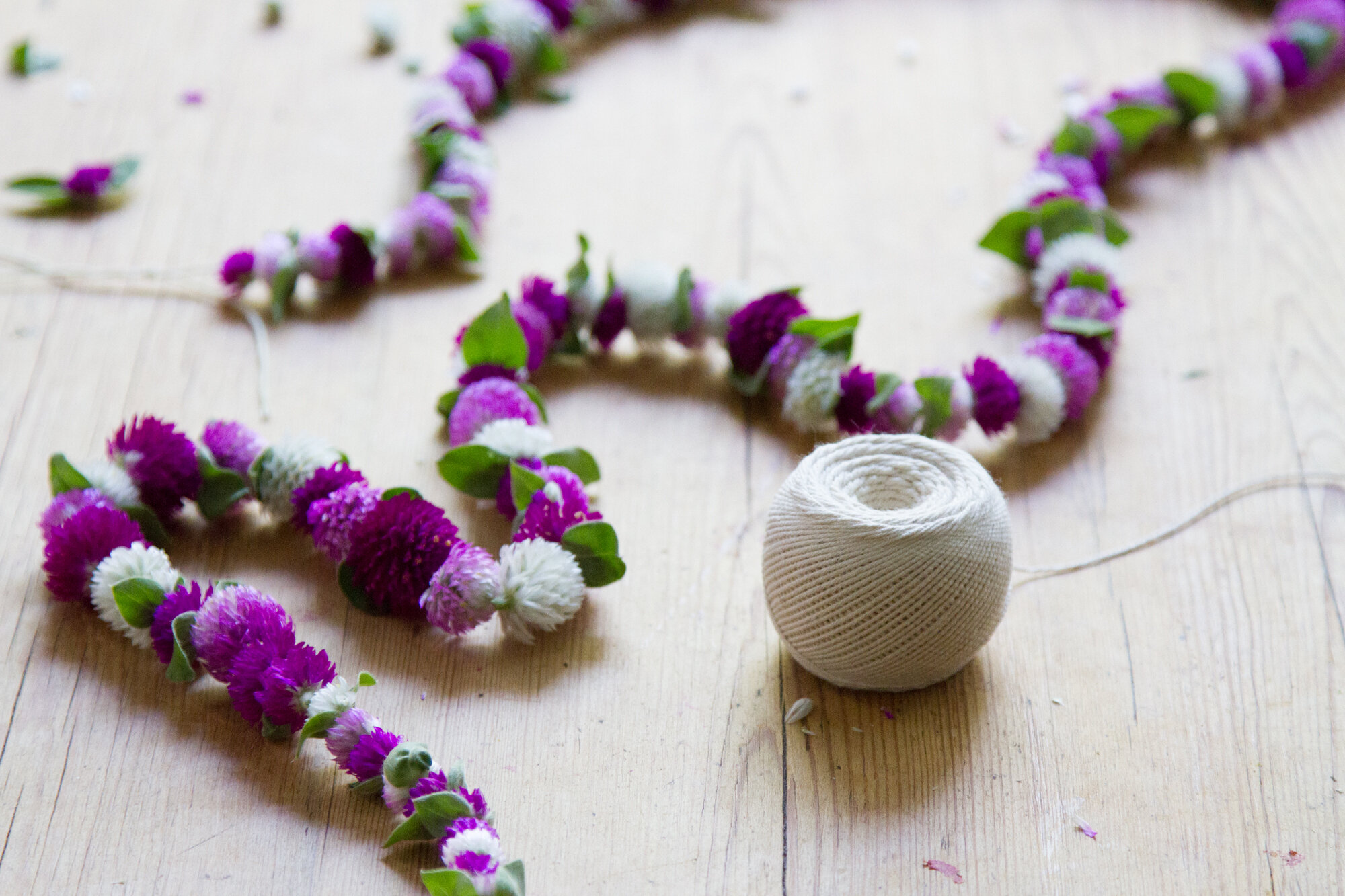dried flower garland | zero-waste décor | reading my tea leaves