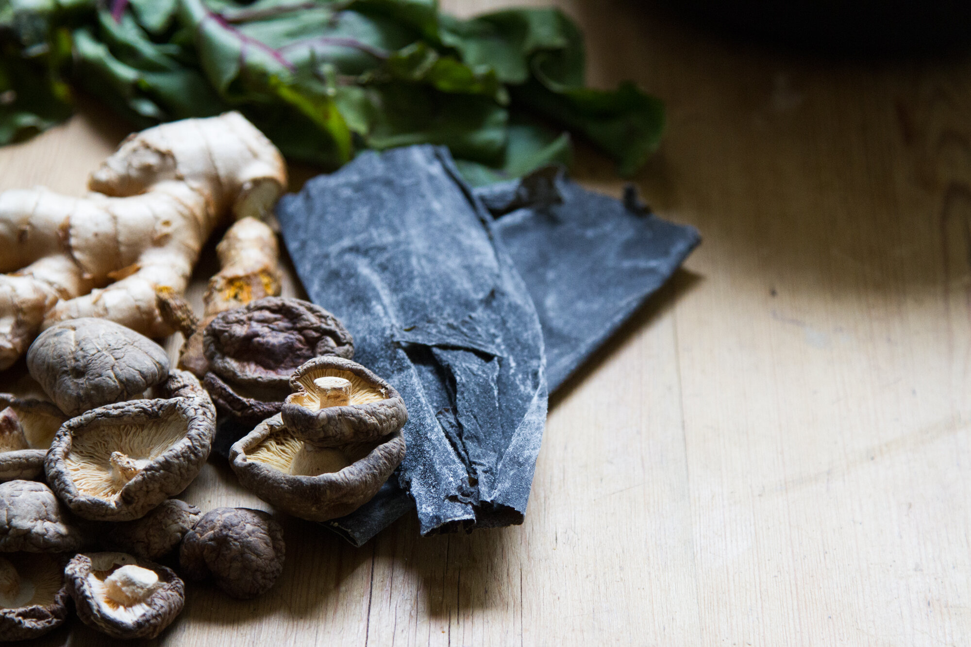 veggie dashi with ginger and turmeric | reading my tea leaves