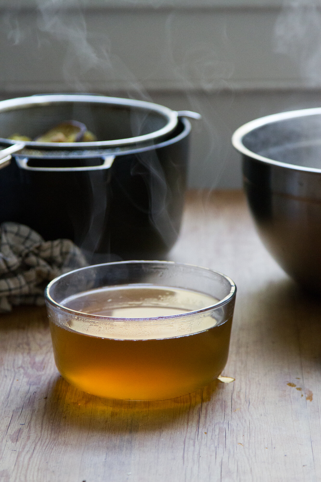 veggie dashi with ginger and turmeric | reading my tea leaves