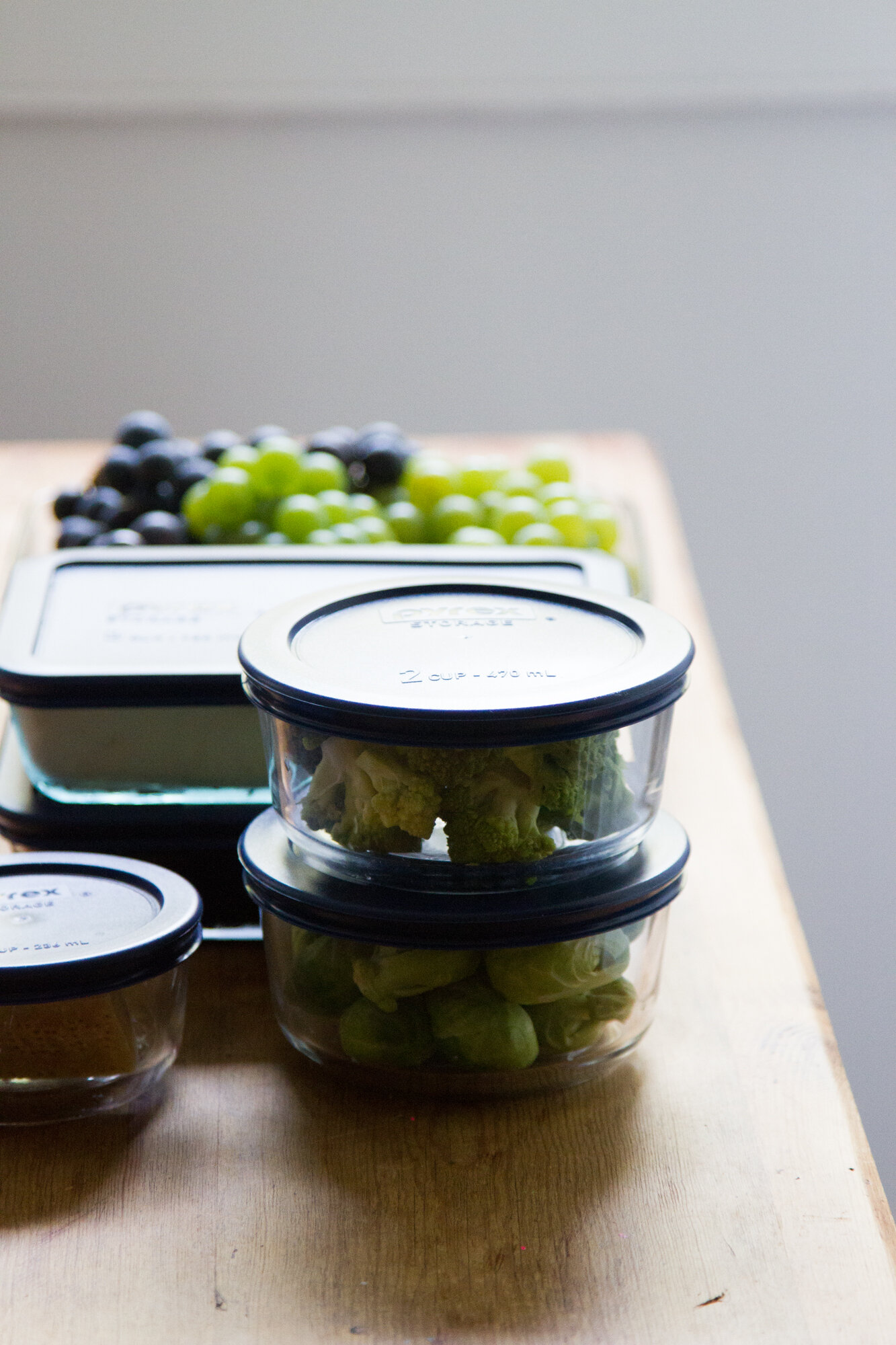 keeping the fridge tidy (and the food fresh). | reading my tea leaves