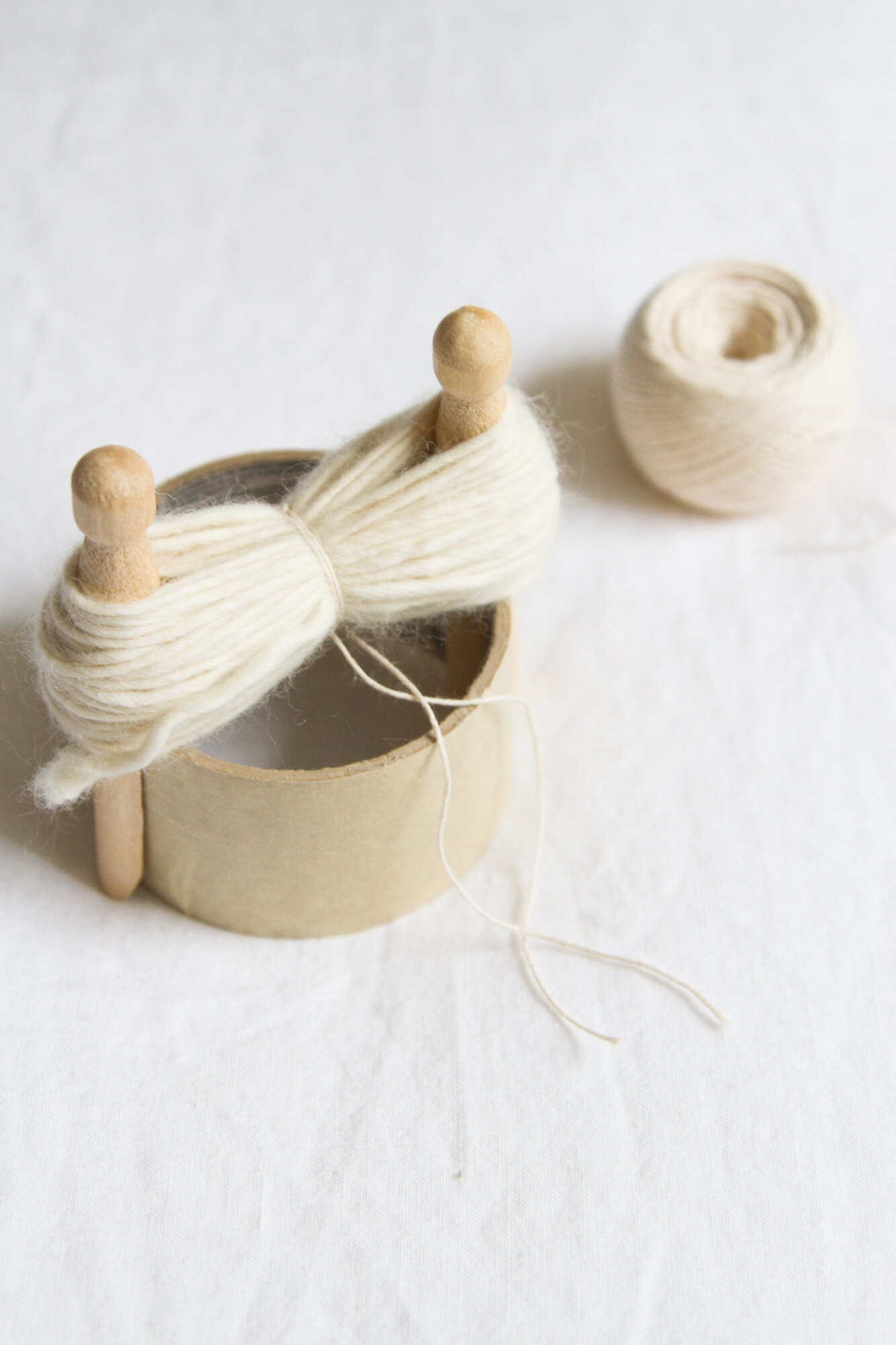 make your own pom-poms and tassels | reading my tea leaves