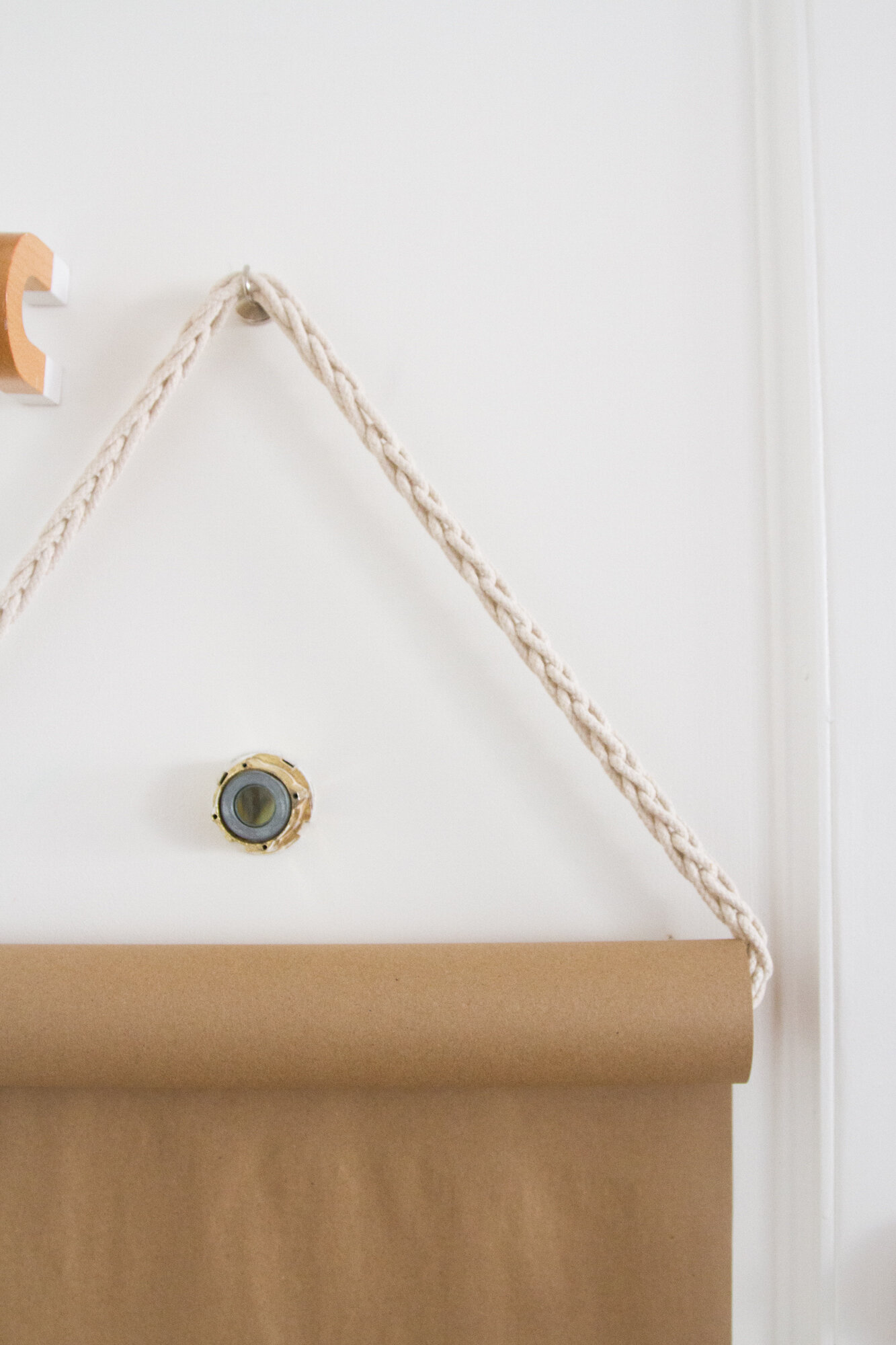make your own paper roll hanger | reading my tea leaves