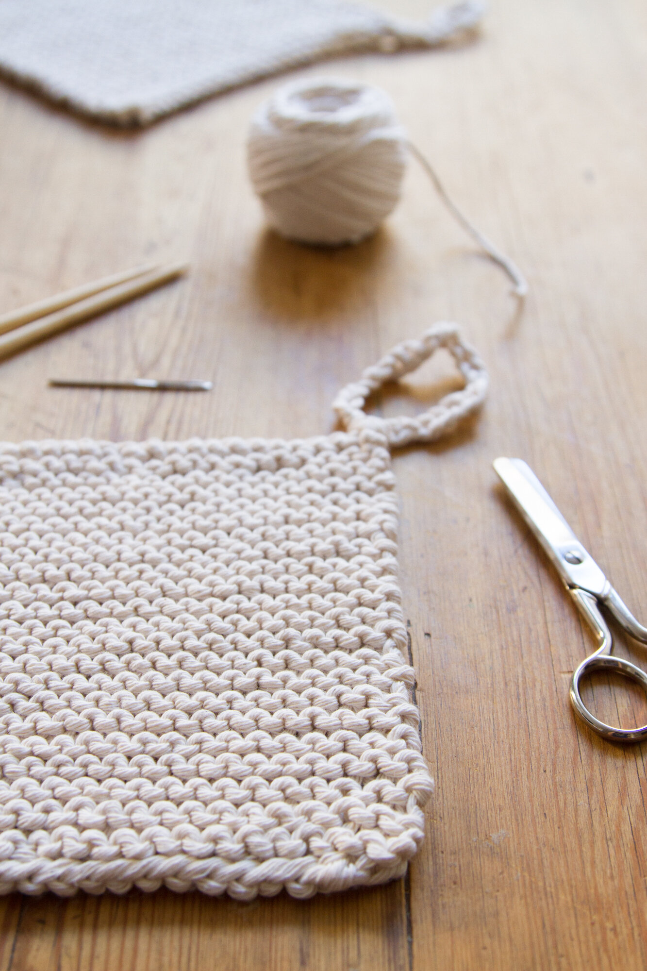 butcher's twine potholder | reading my tea leaves
