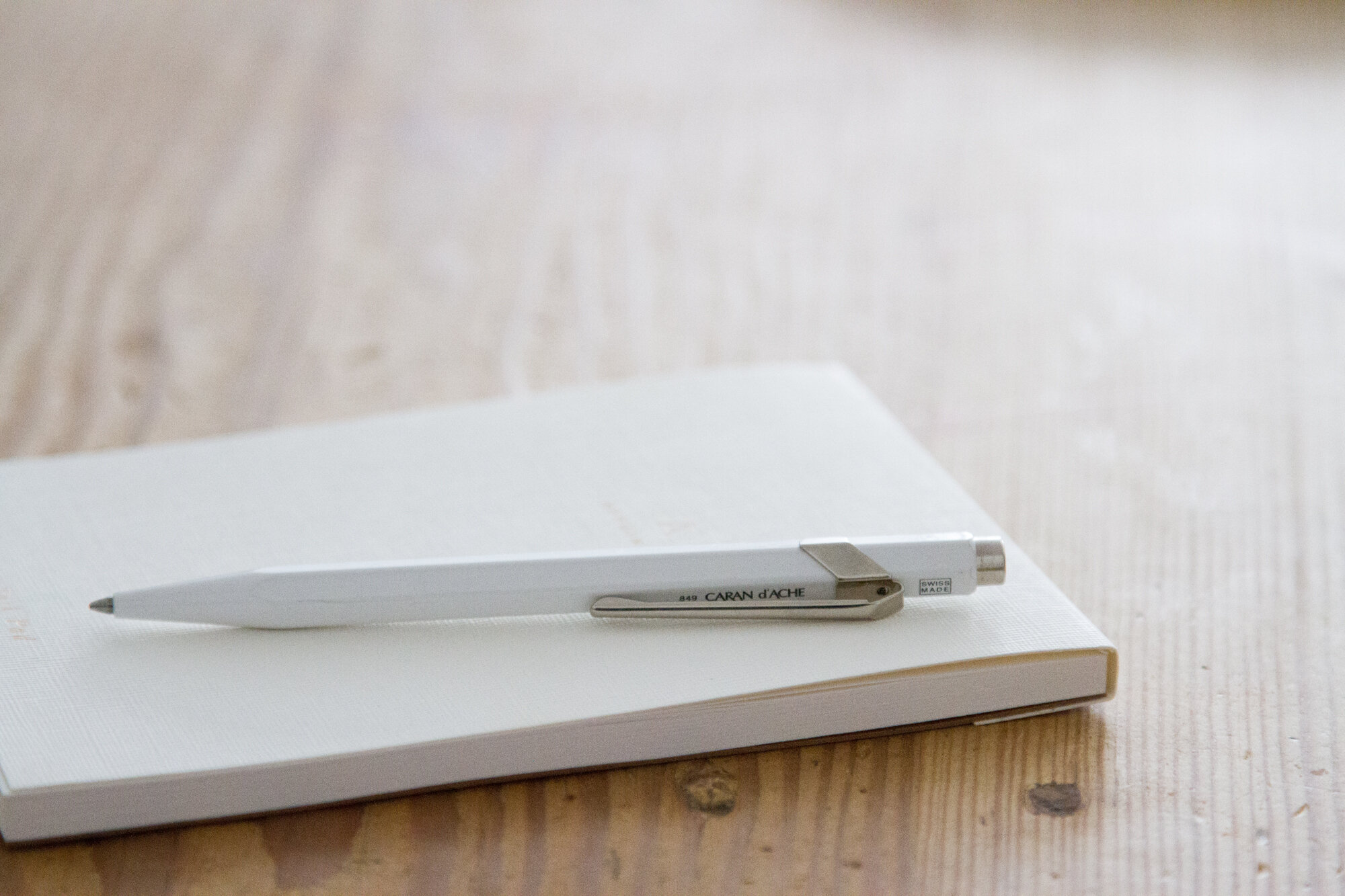 white pen
