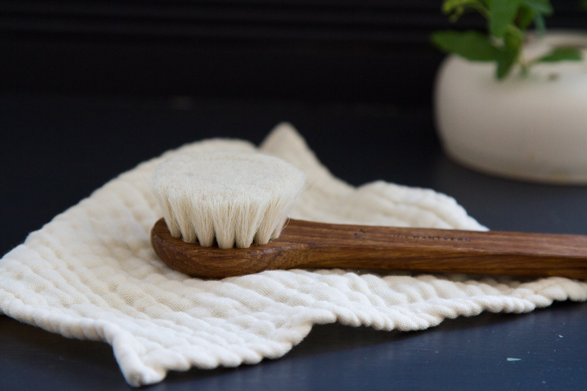 wooden face brush | reading my tea leaves