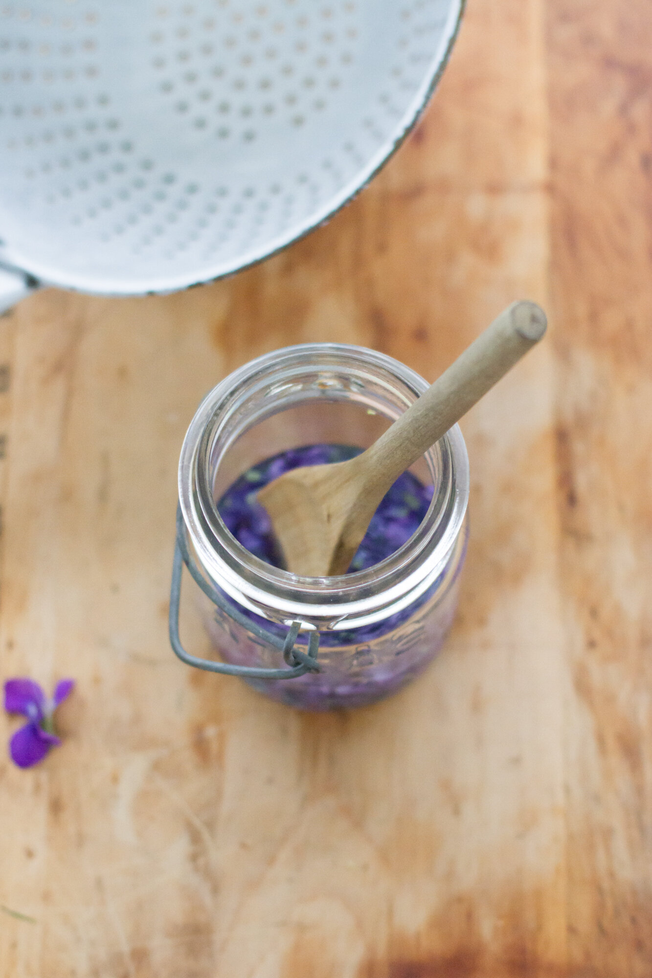 make your own violet syrup | reading my tea leaves