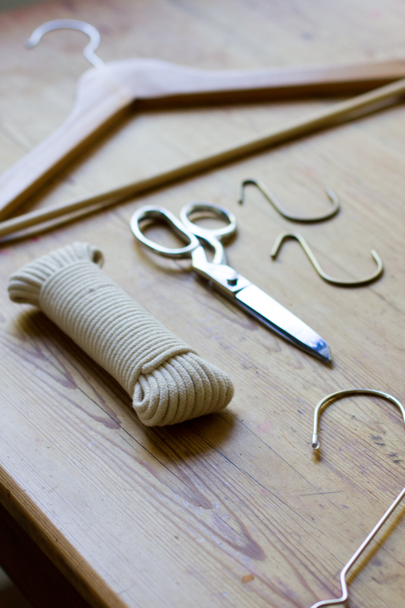corded clothes hanger | reading my tea leaves
